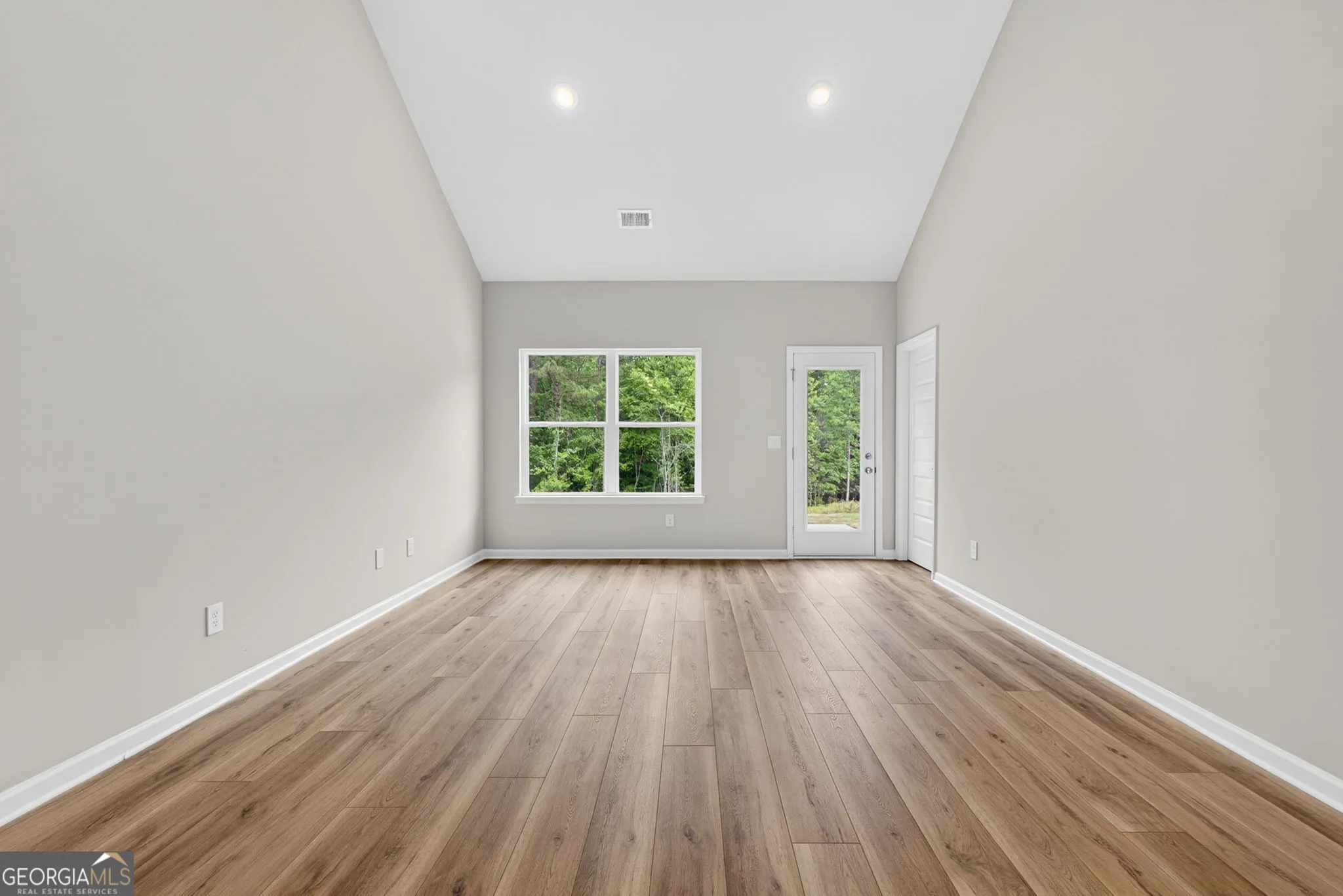 207 Riverview Rd — photo 5 of 38