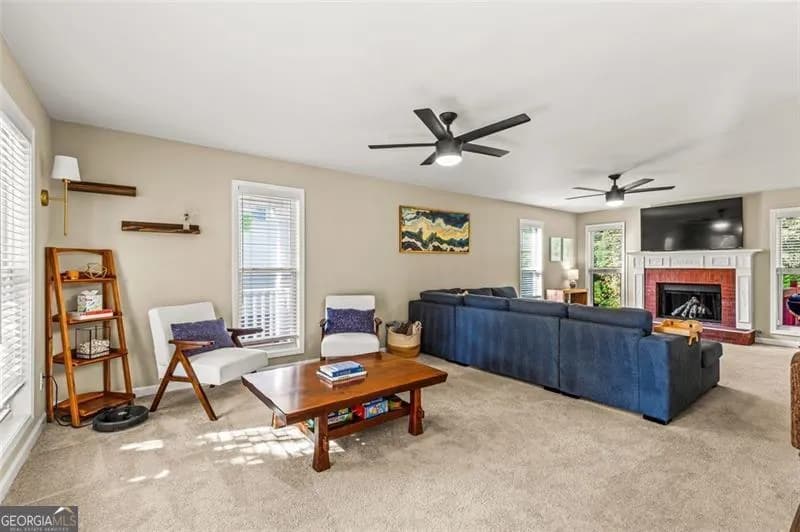552 Magnolia Dr — photo 4 of 52