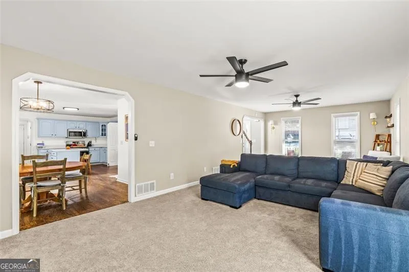 552 Magnolia Dr — photo 5 of 52