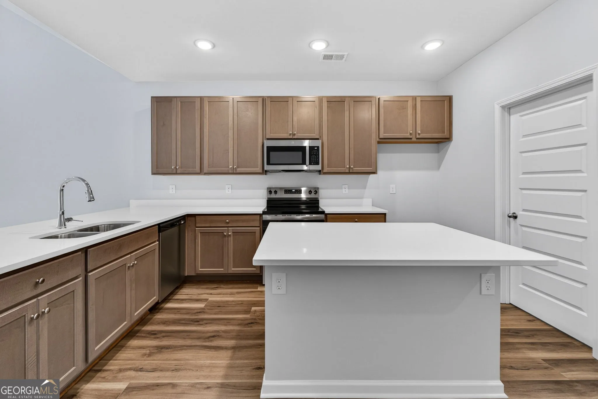 205 Riverview Rd — photo 35 of 36
