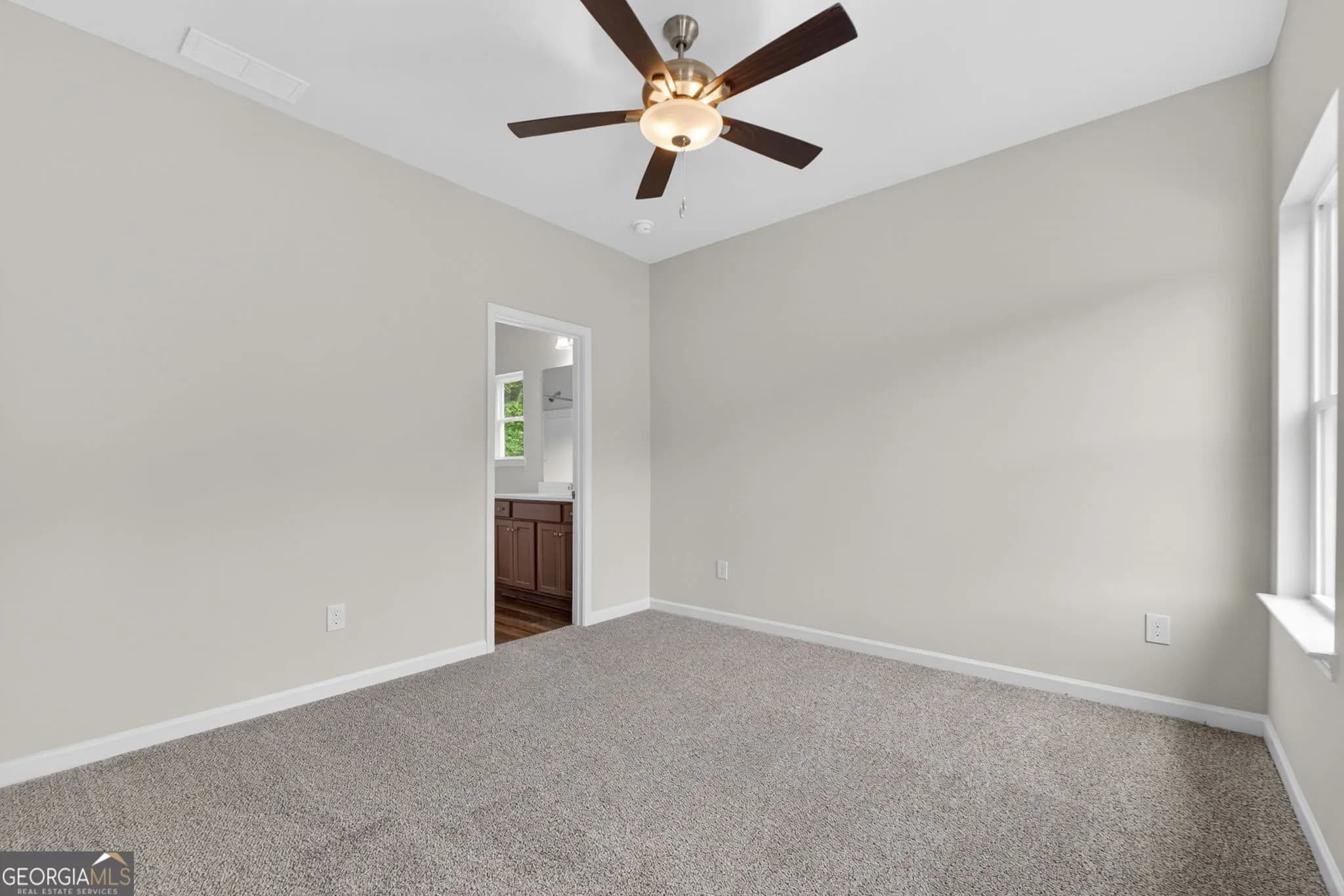 205 Riverview Rd — photo 8 of 36
