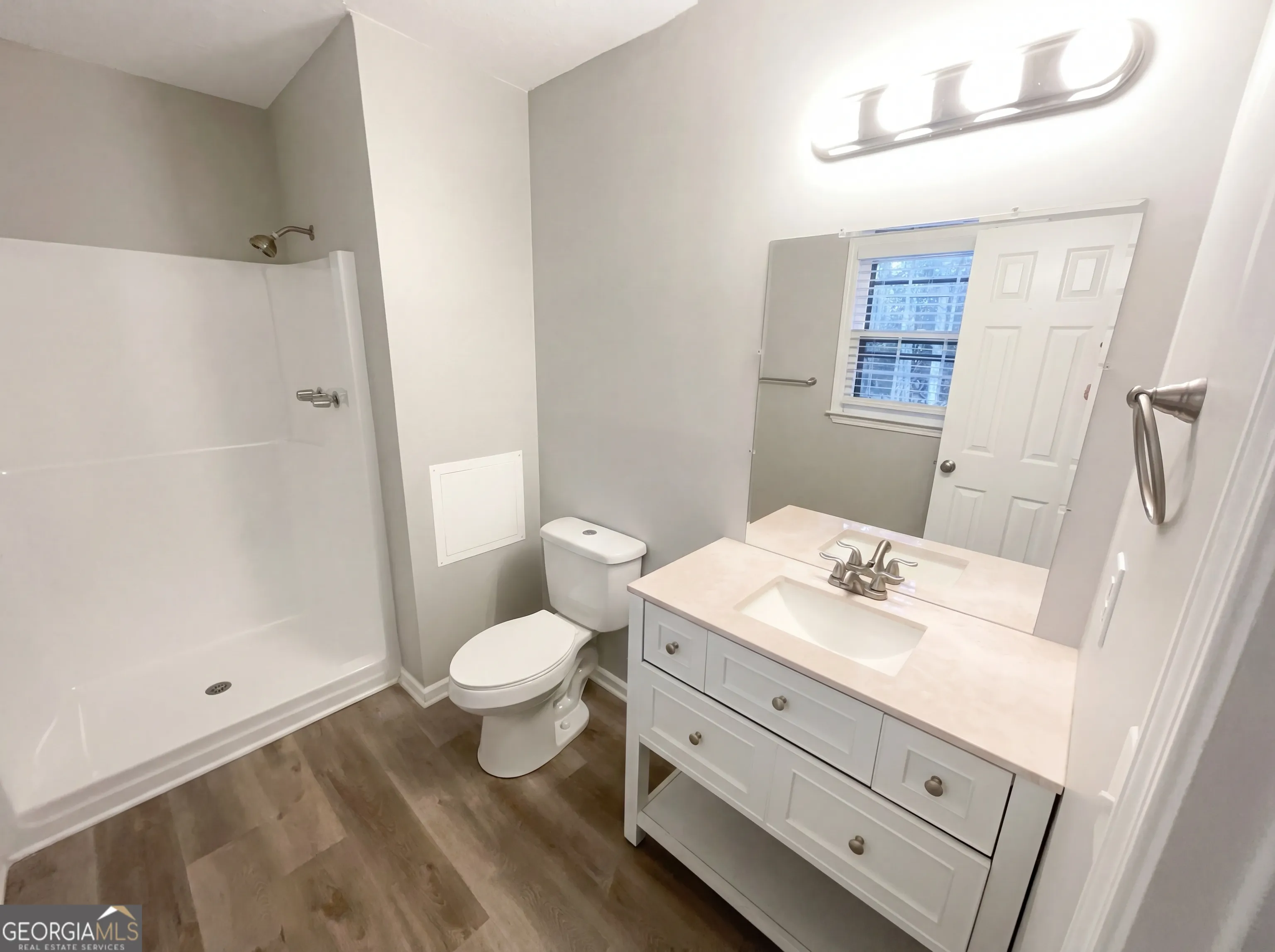 10 King Dr — photo 8 of 17