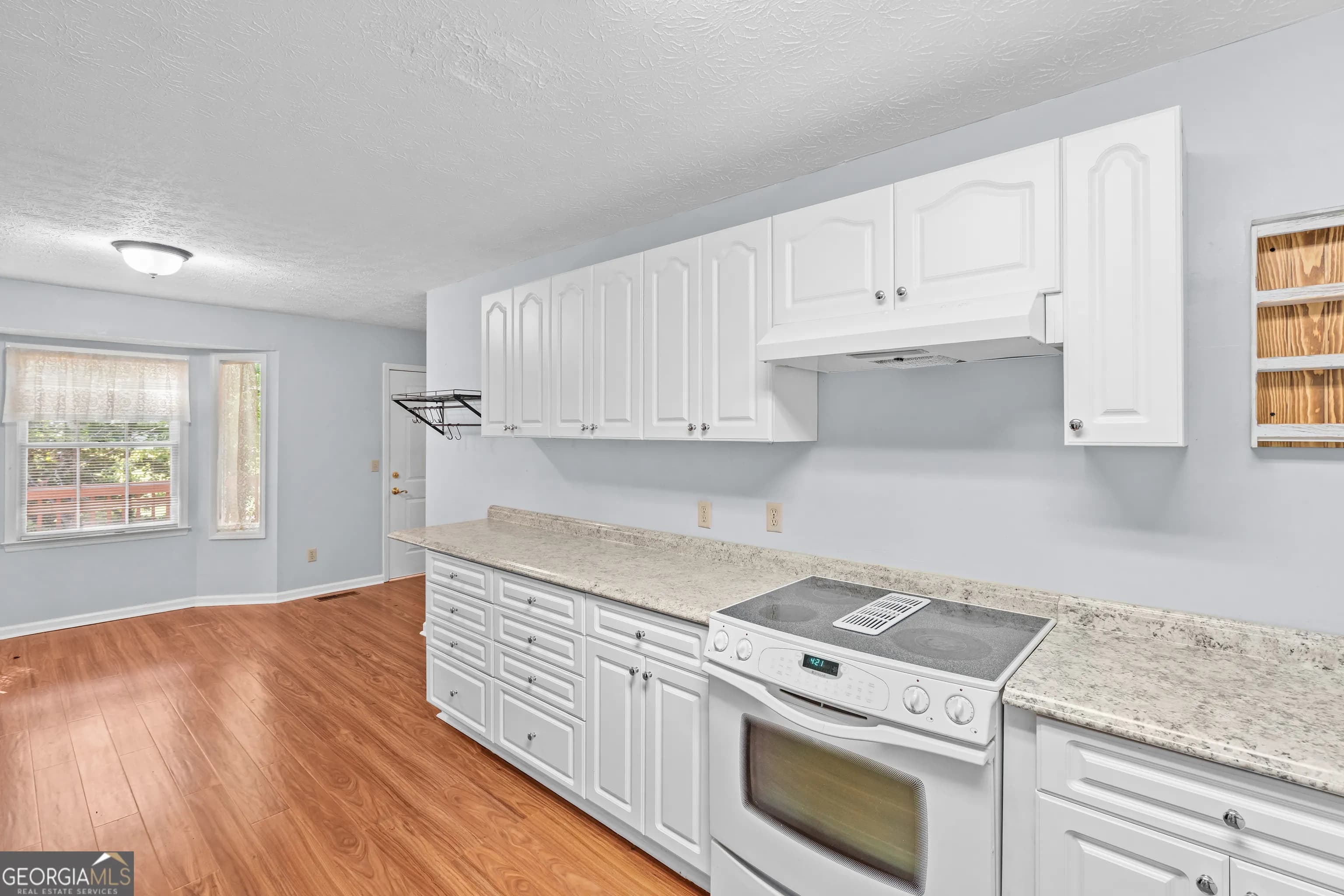 4055 Golfview Dr — photo 22 of 79