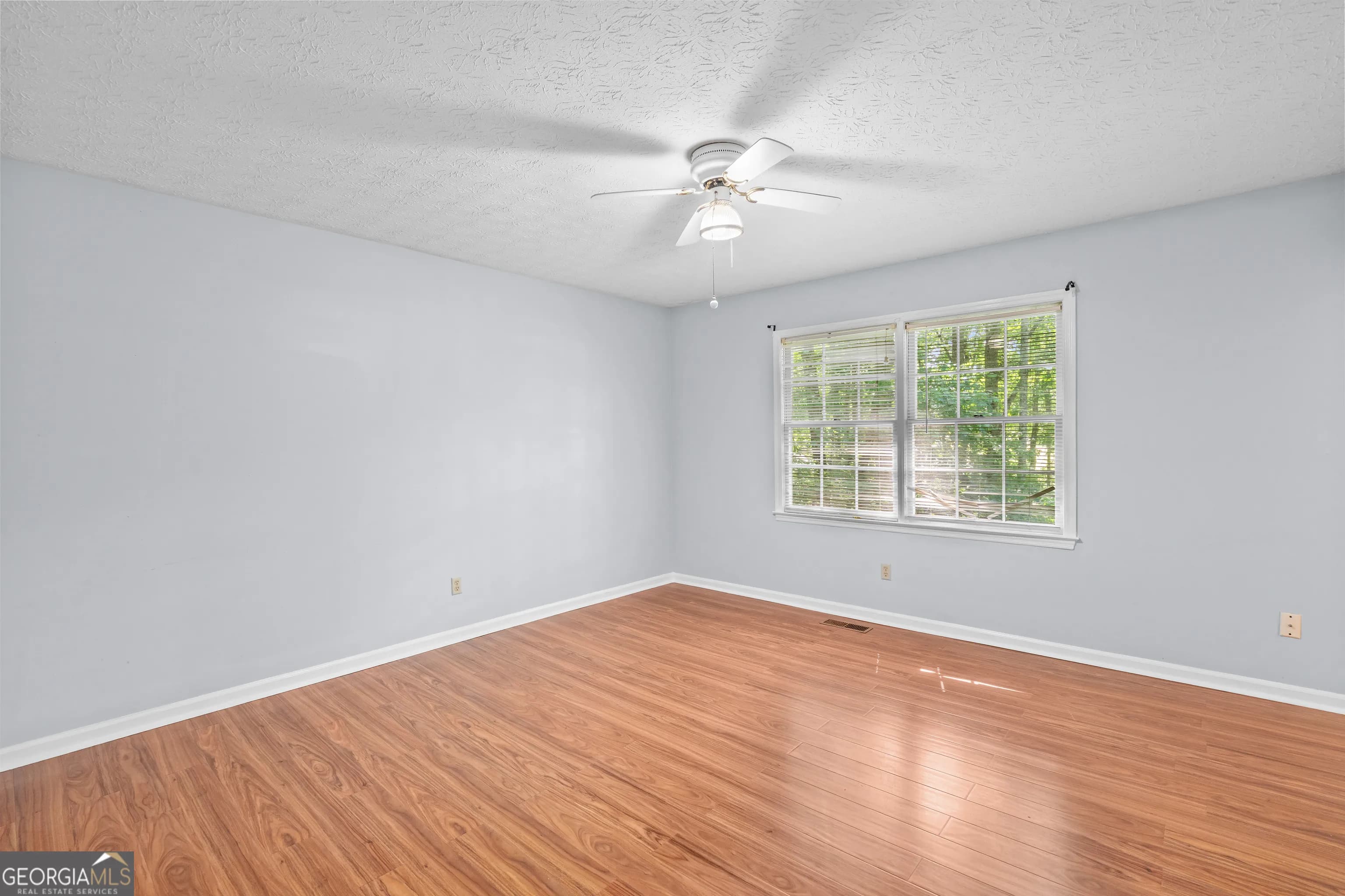 4055 Golfview Dr — photo 23 of 79