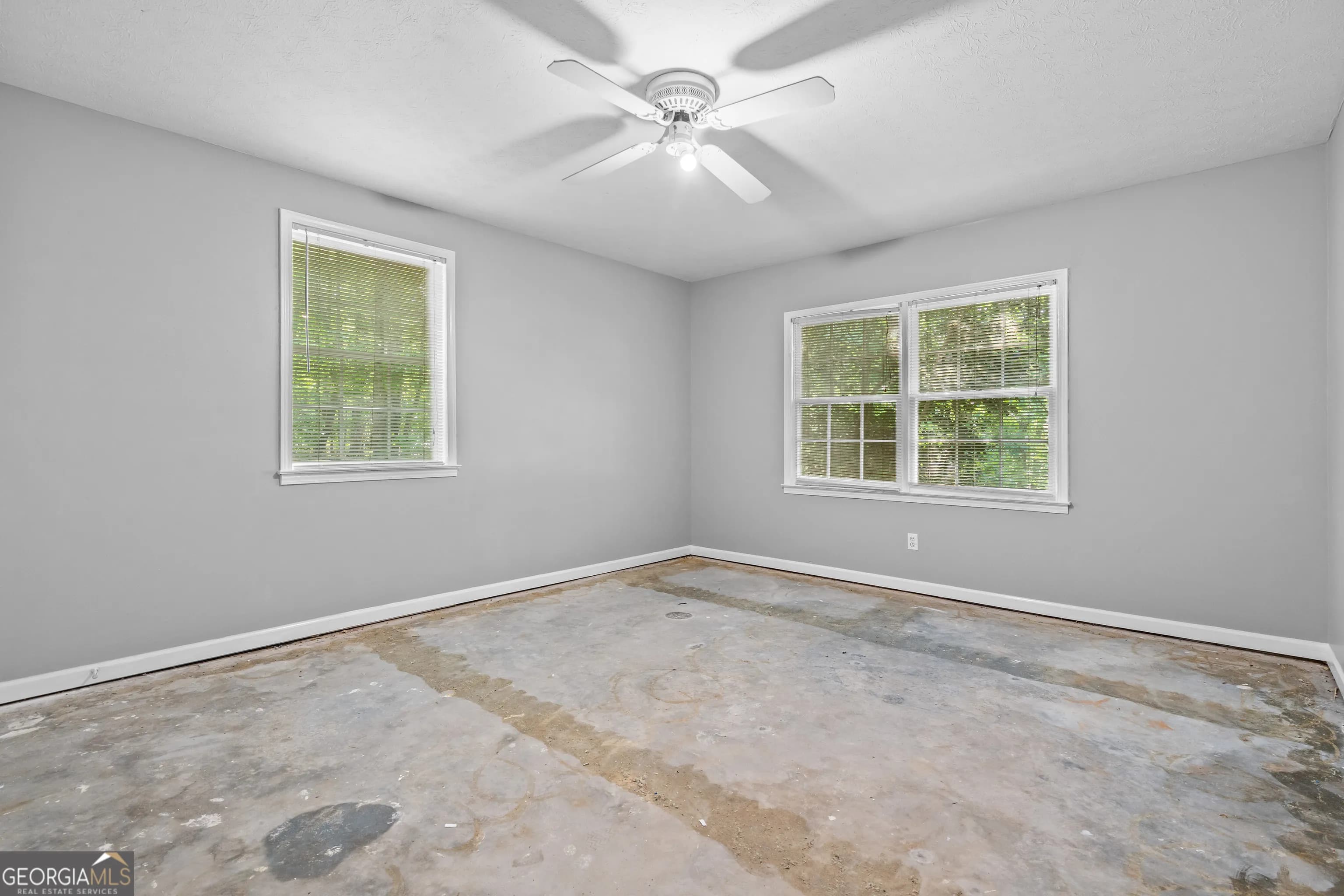 4055 Golfview Dr — photo 36 of 79