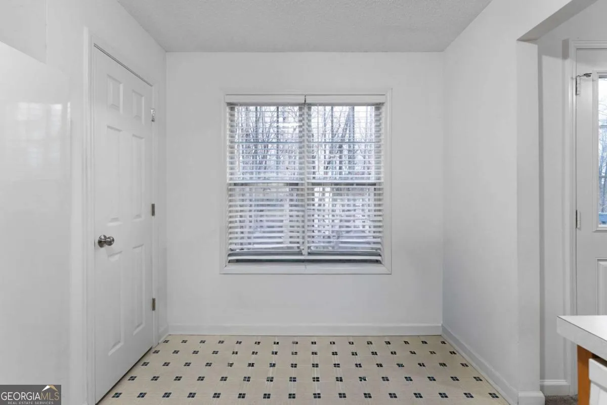 131 Benjamin Dr — photo 3 of 44