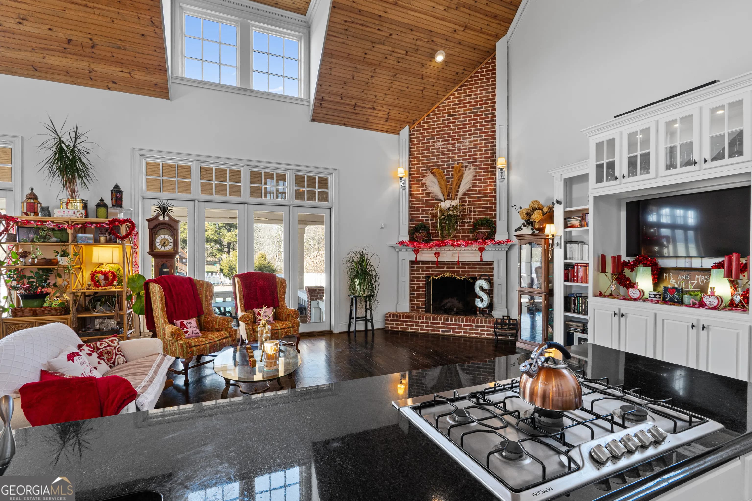 31 Duck Pond Rd — photo 16 of 136