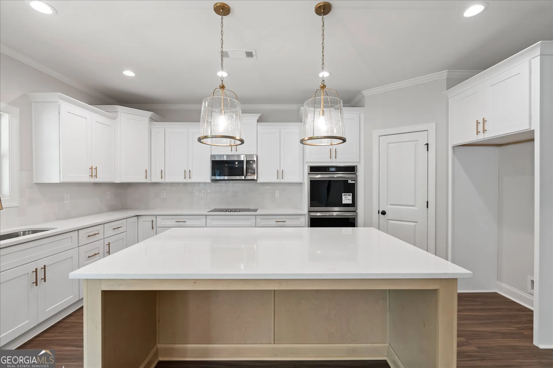 9126 E Carroll Rd — photo 4 of 55