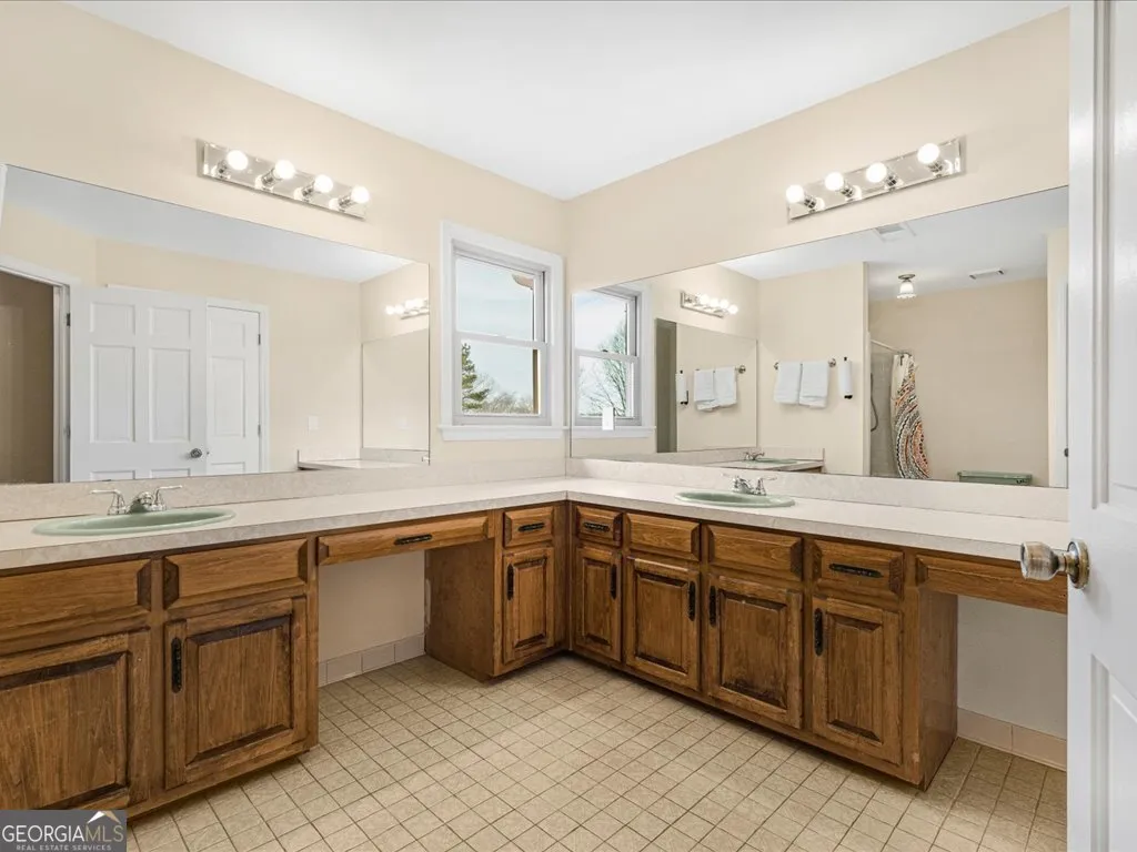 652 Mccready Dr — photo 22 of 52