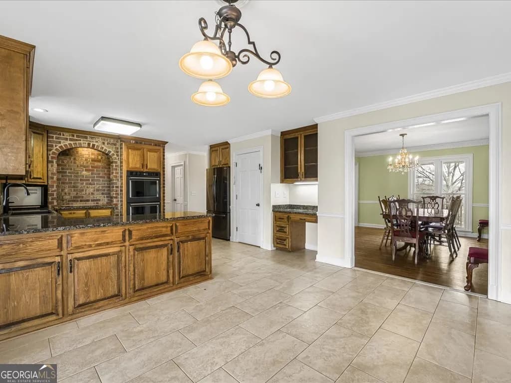 652 Mccready Dr — photo 5 of 52