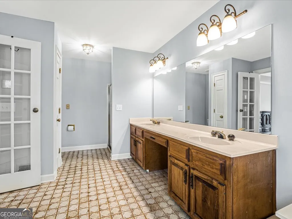 652 Mccready Dr — photo 14 of 52
