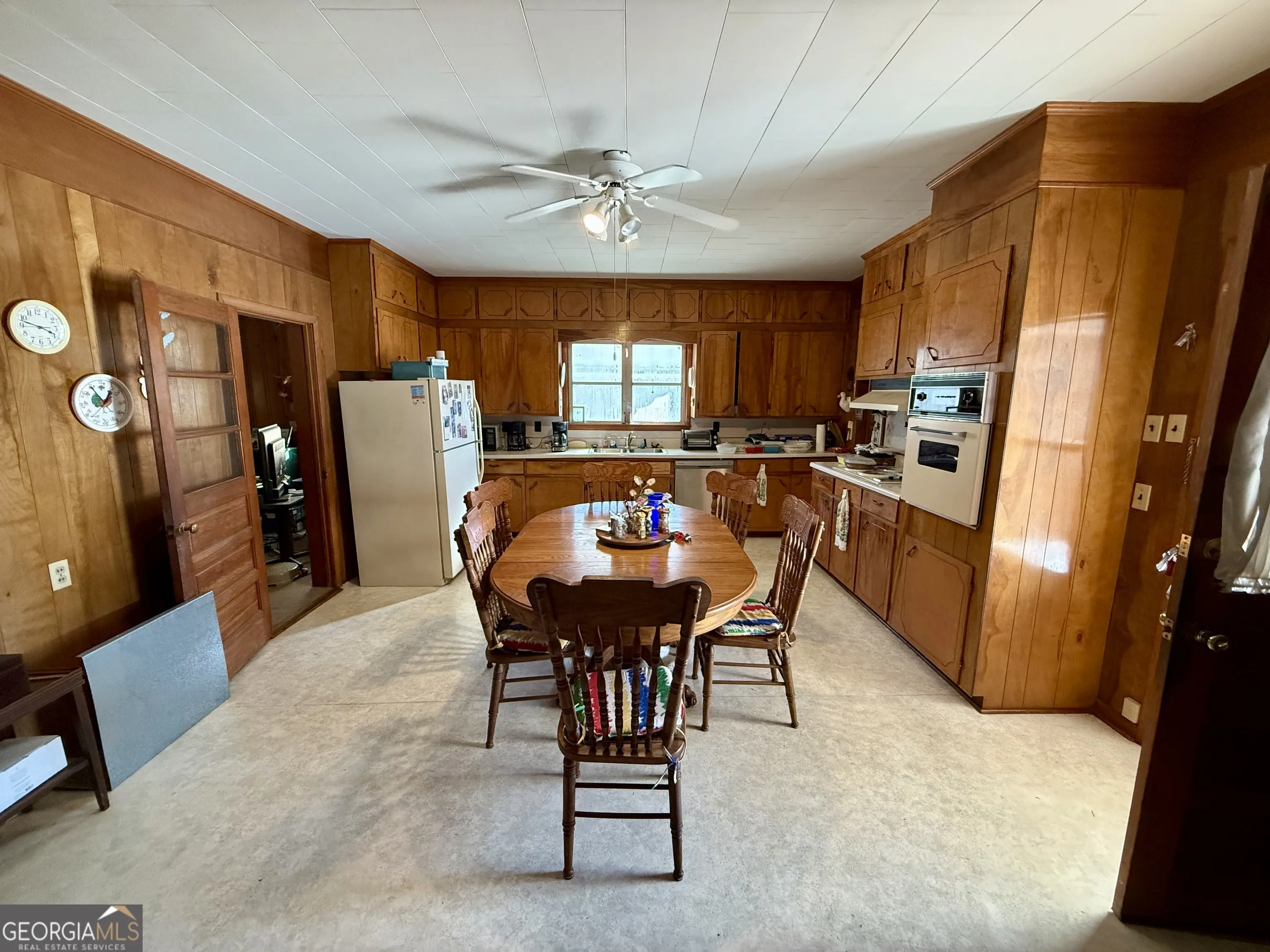 1121 Kansas-jake Road — photo 7 of 37