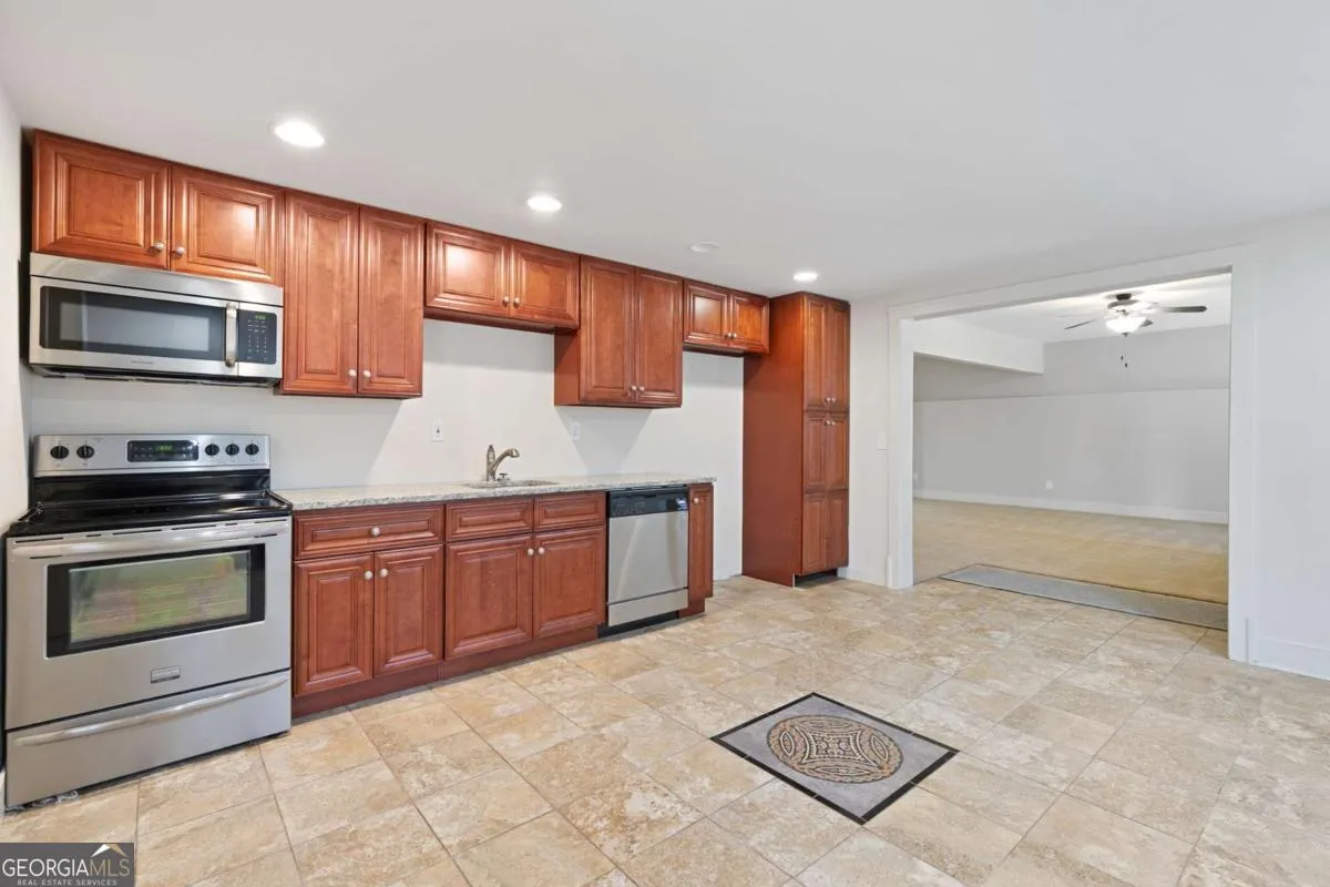 161 Stillwater Ln — photo 15 of 72