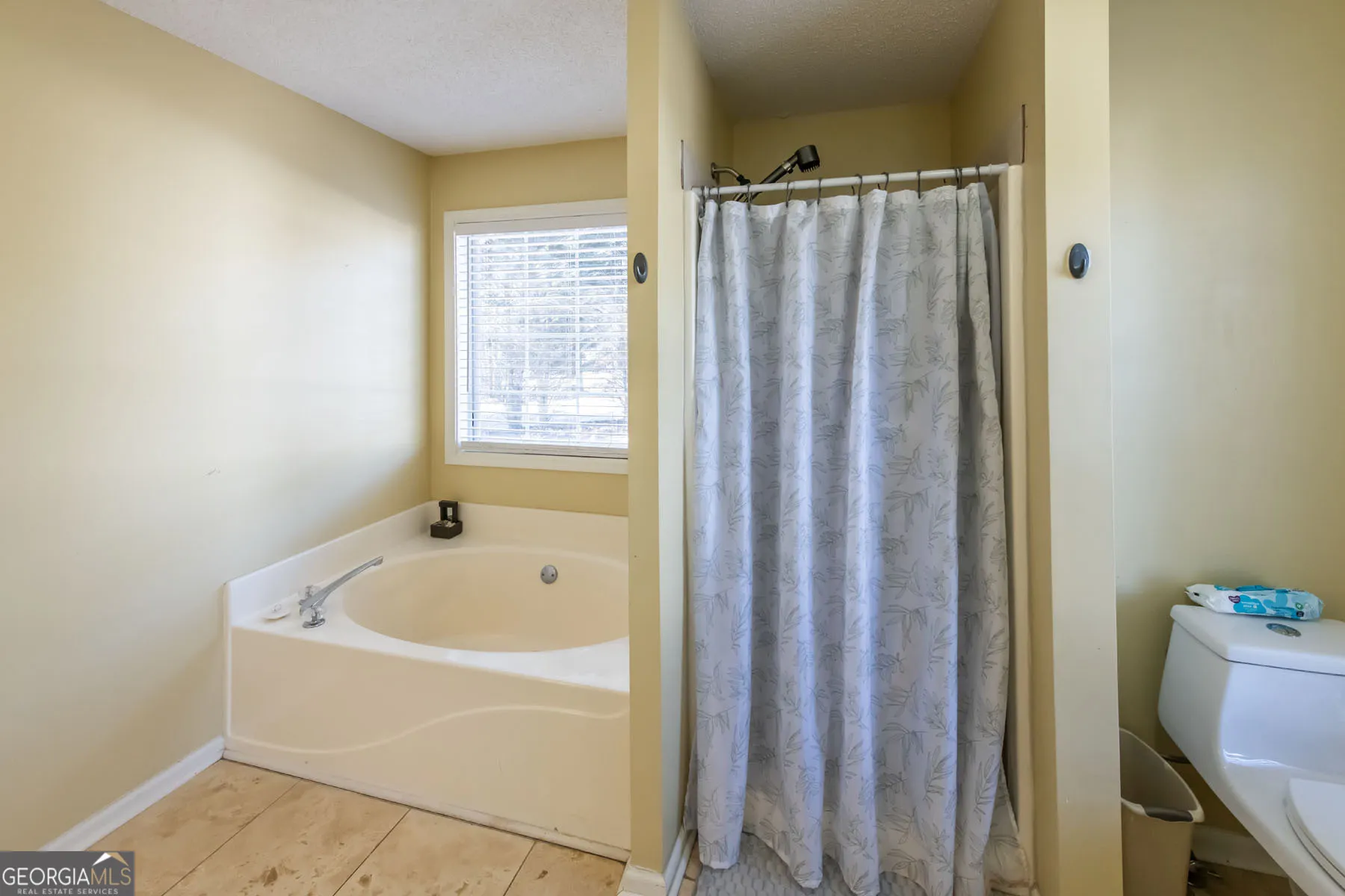101 Robindale Ln — photo 19 of 32