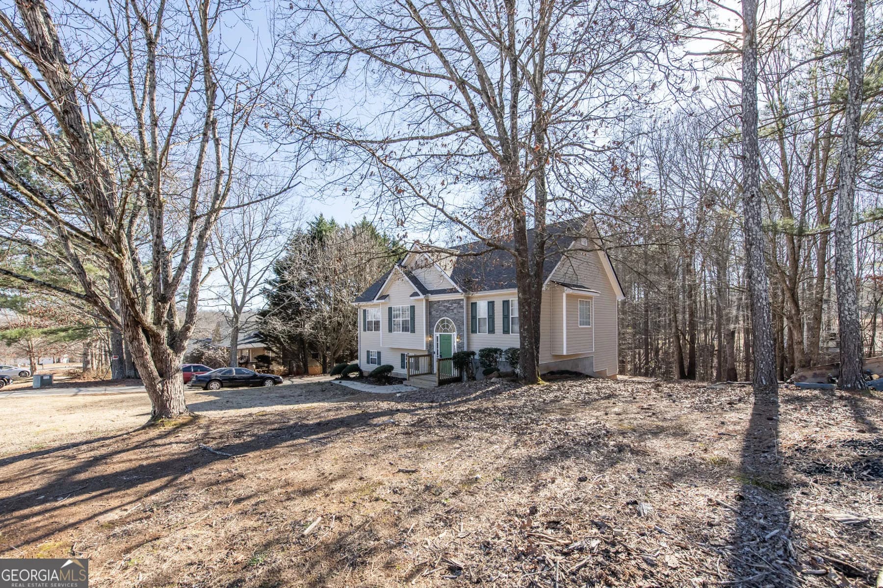 101 Robindale Ln — photo 2 of 32