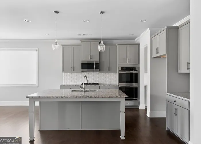 123 Tea Rose Ln — photo 4 of 22