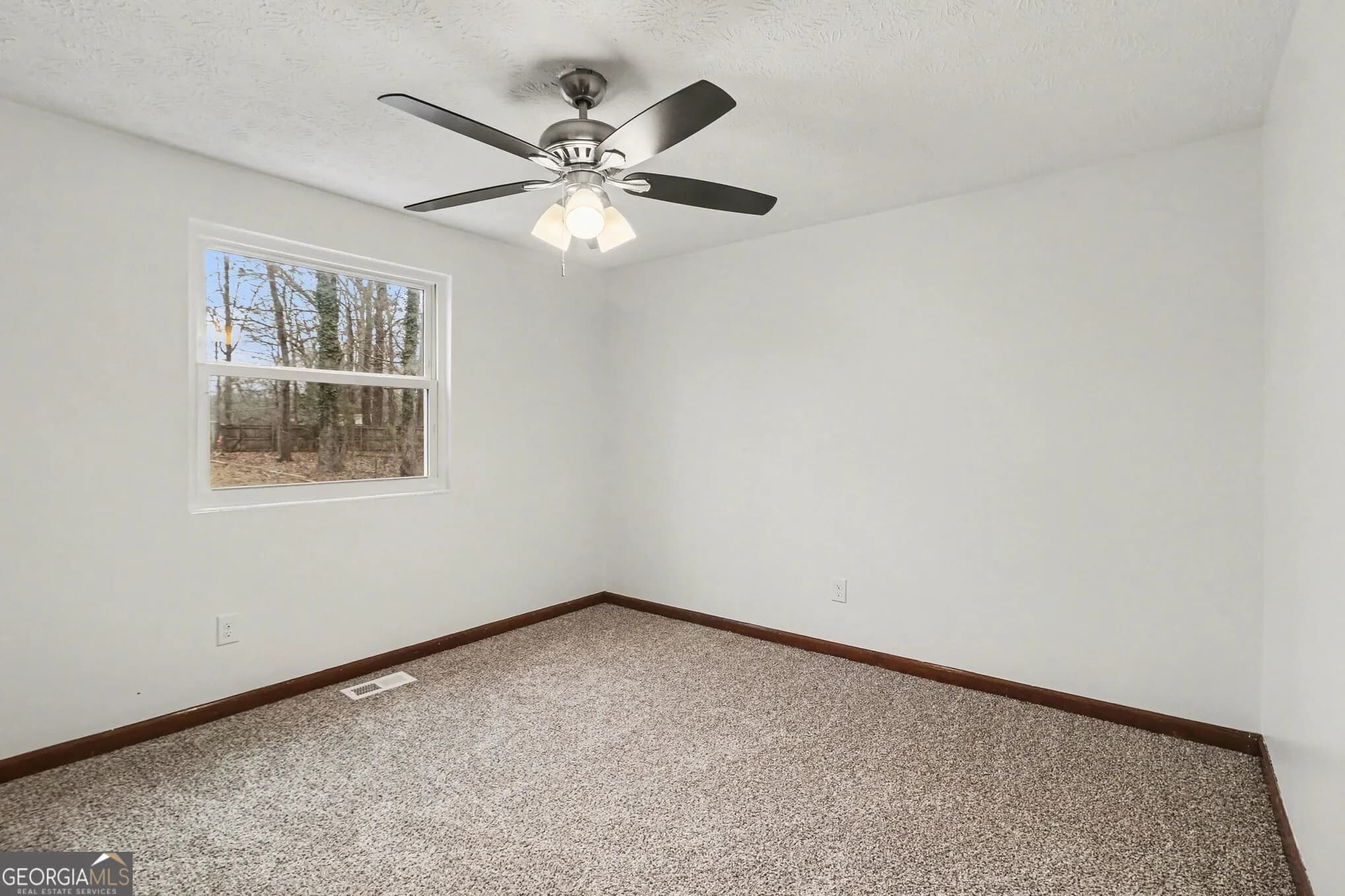 3864 Yeager Rd — photo 5 of 28