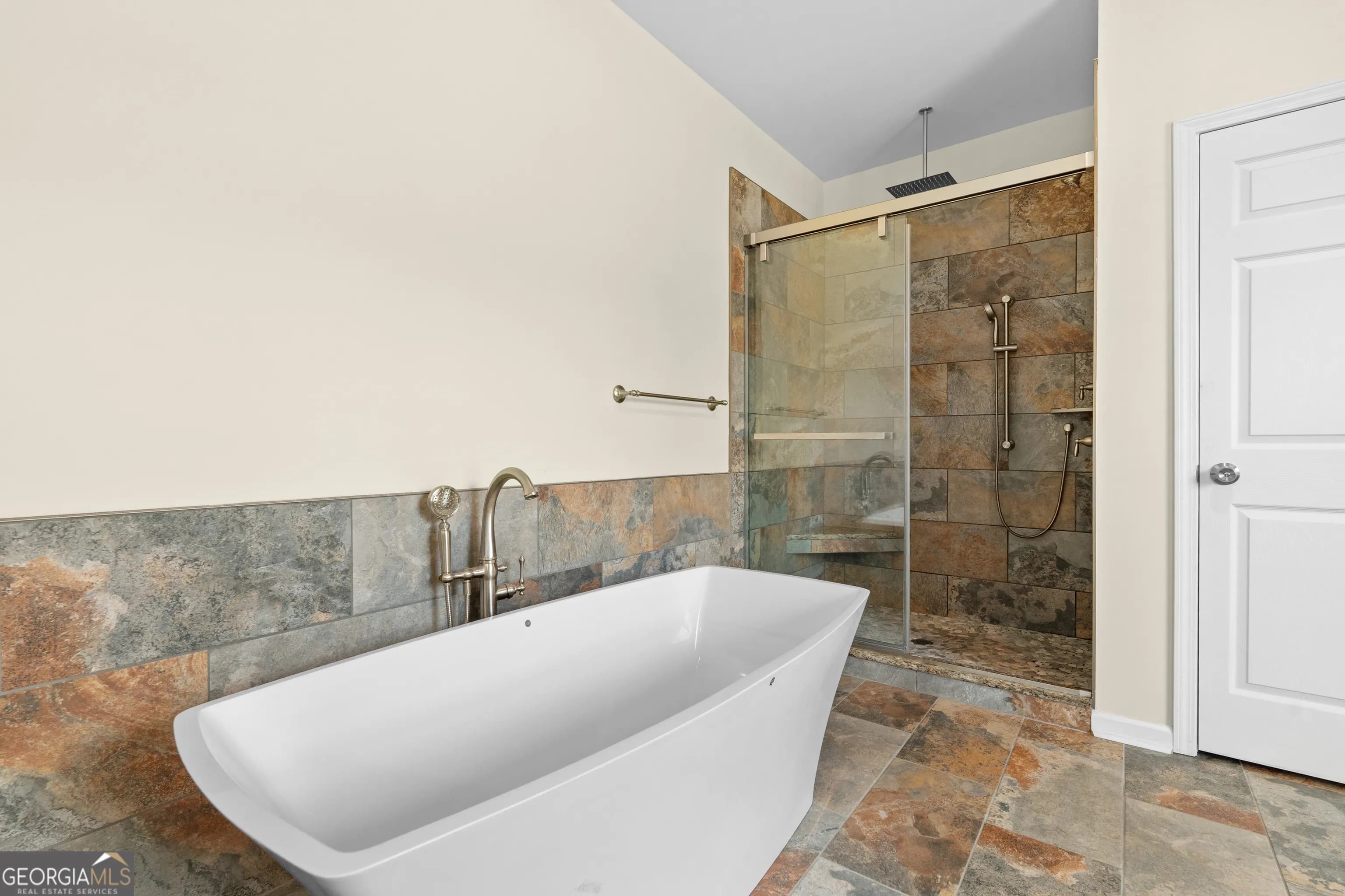 733 Cherry Rd — photo 15 of 67