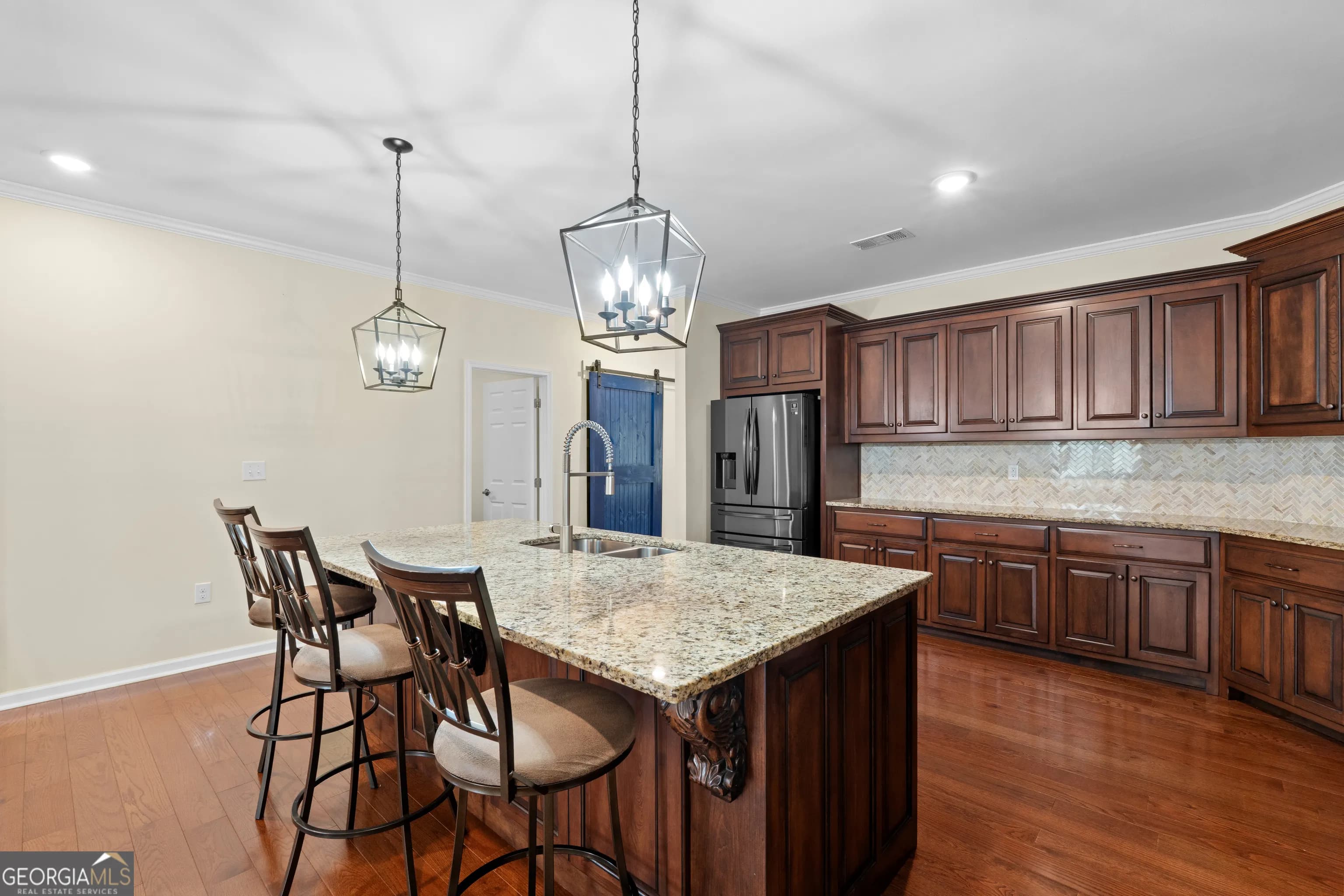 733 Cherry Rd — photo 5 of 67