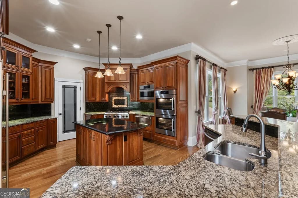 1005 Oak Mountain Rd — photo 7 of 59