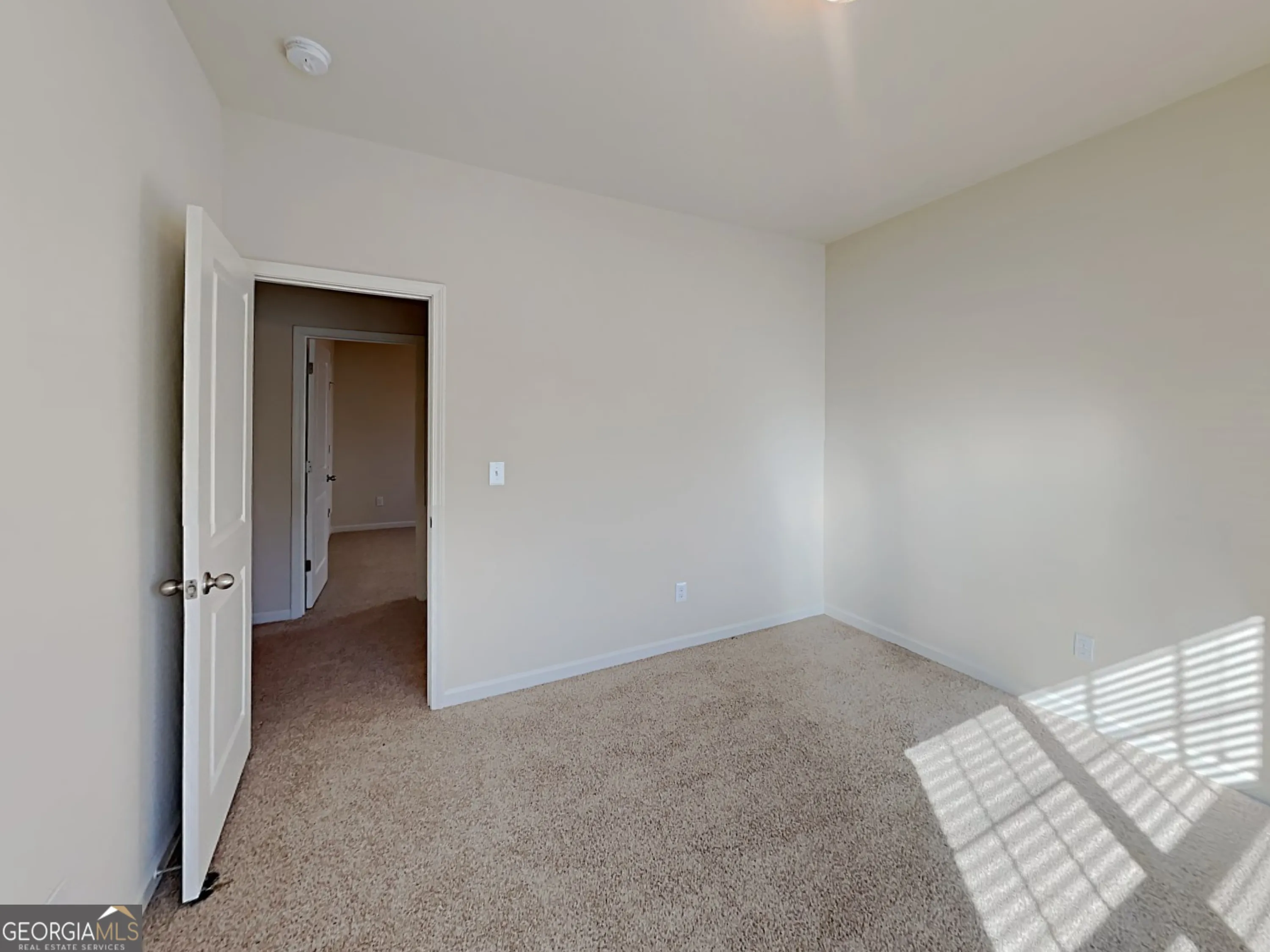 557 Scotland Dr — photo 5 of 29