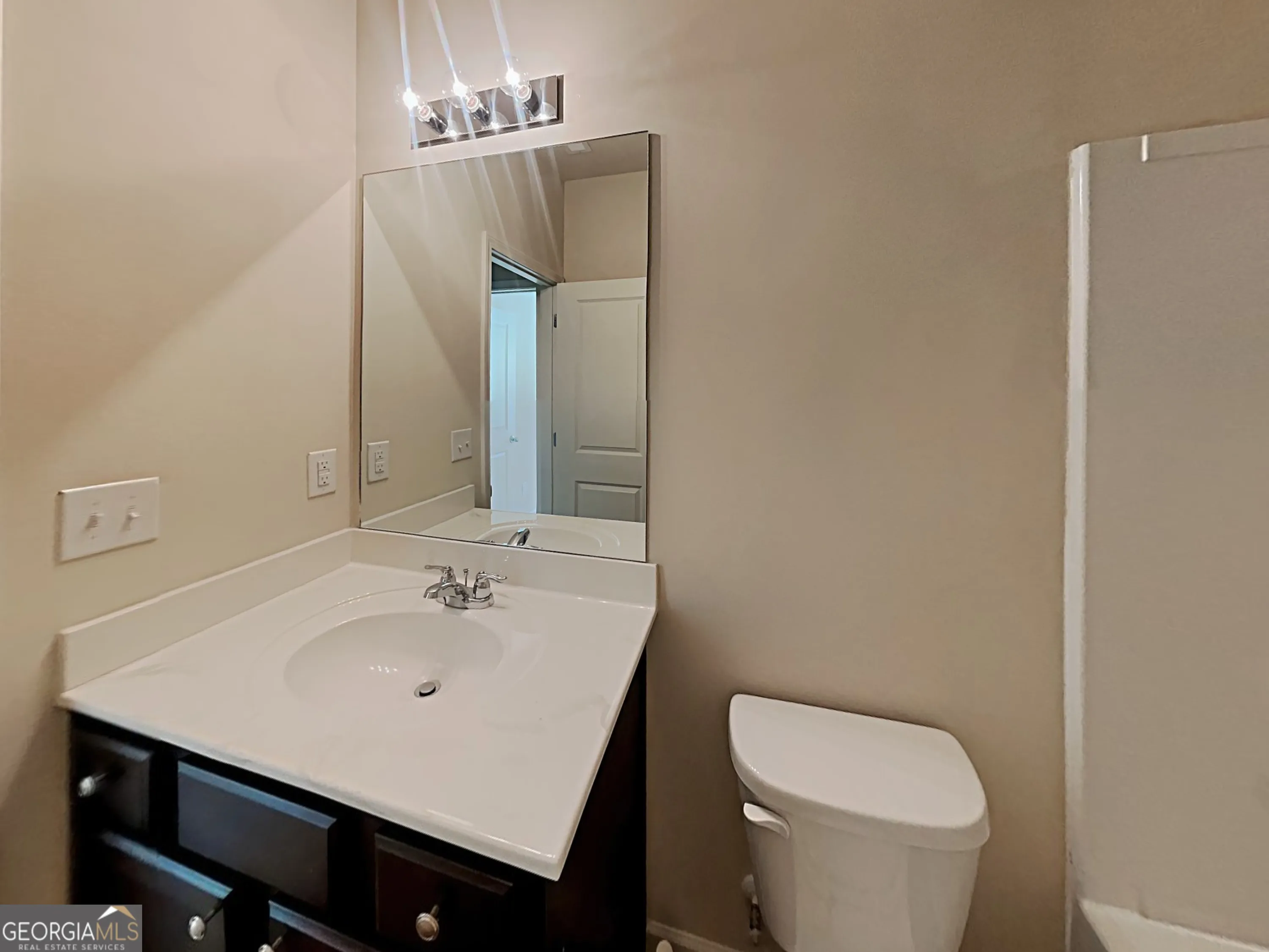 557 Scotland Dr — photo 14 of 29