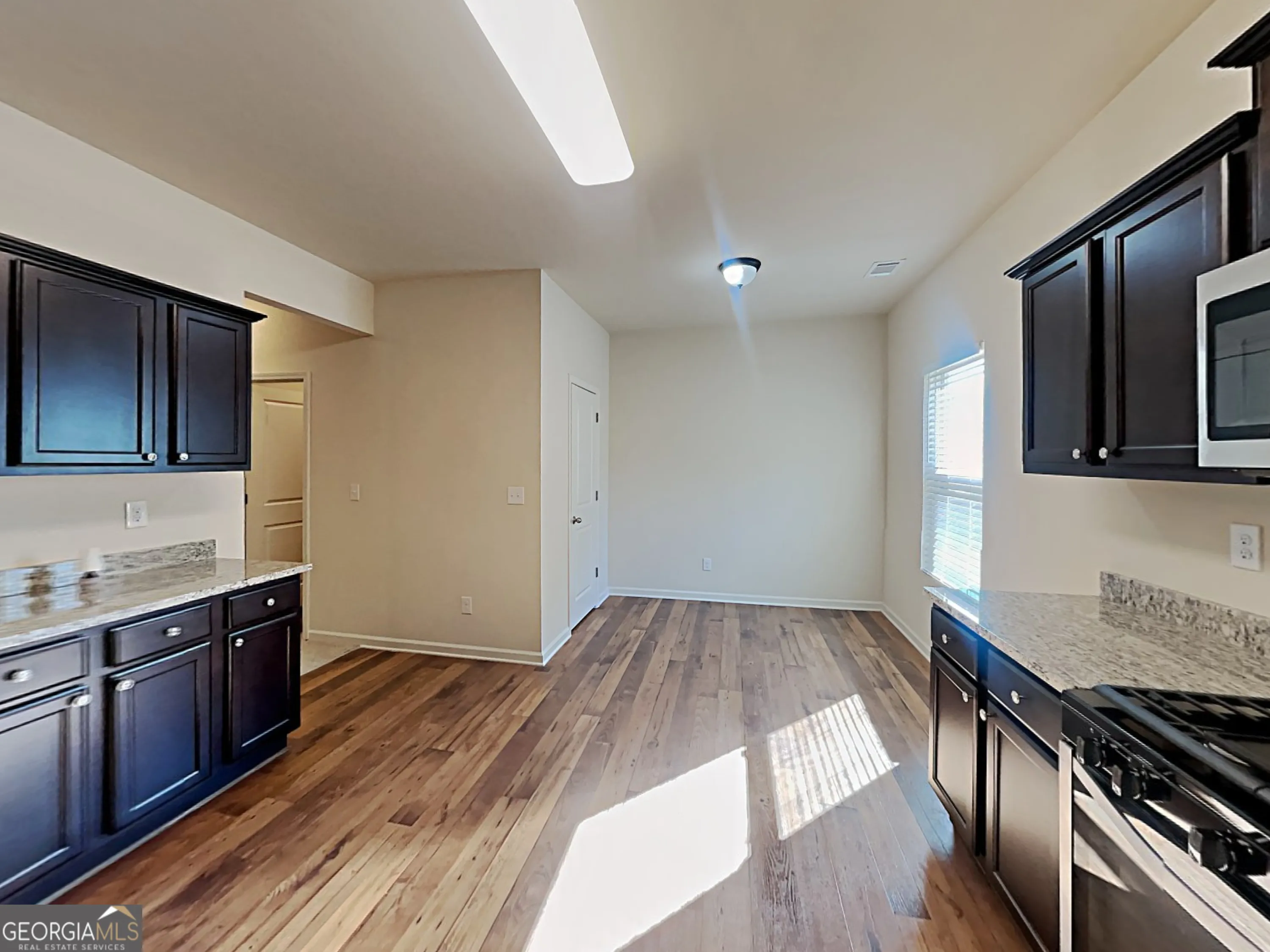 557 Scotland Dr — photo 22 of 29