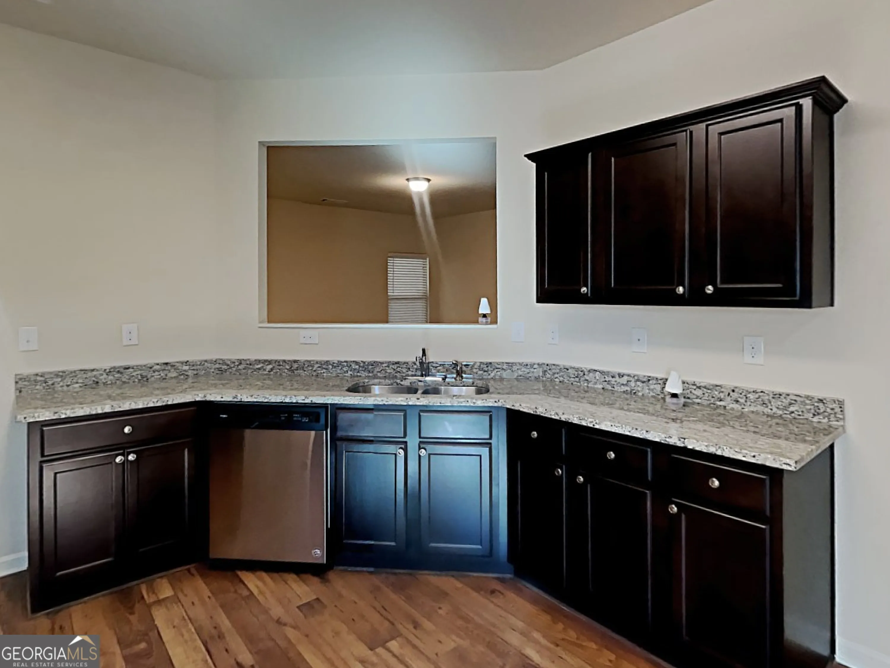 557 Scotland Dr — photo 23 of 29
