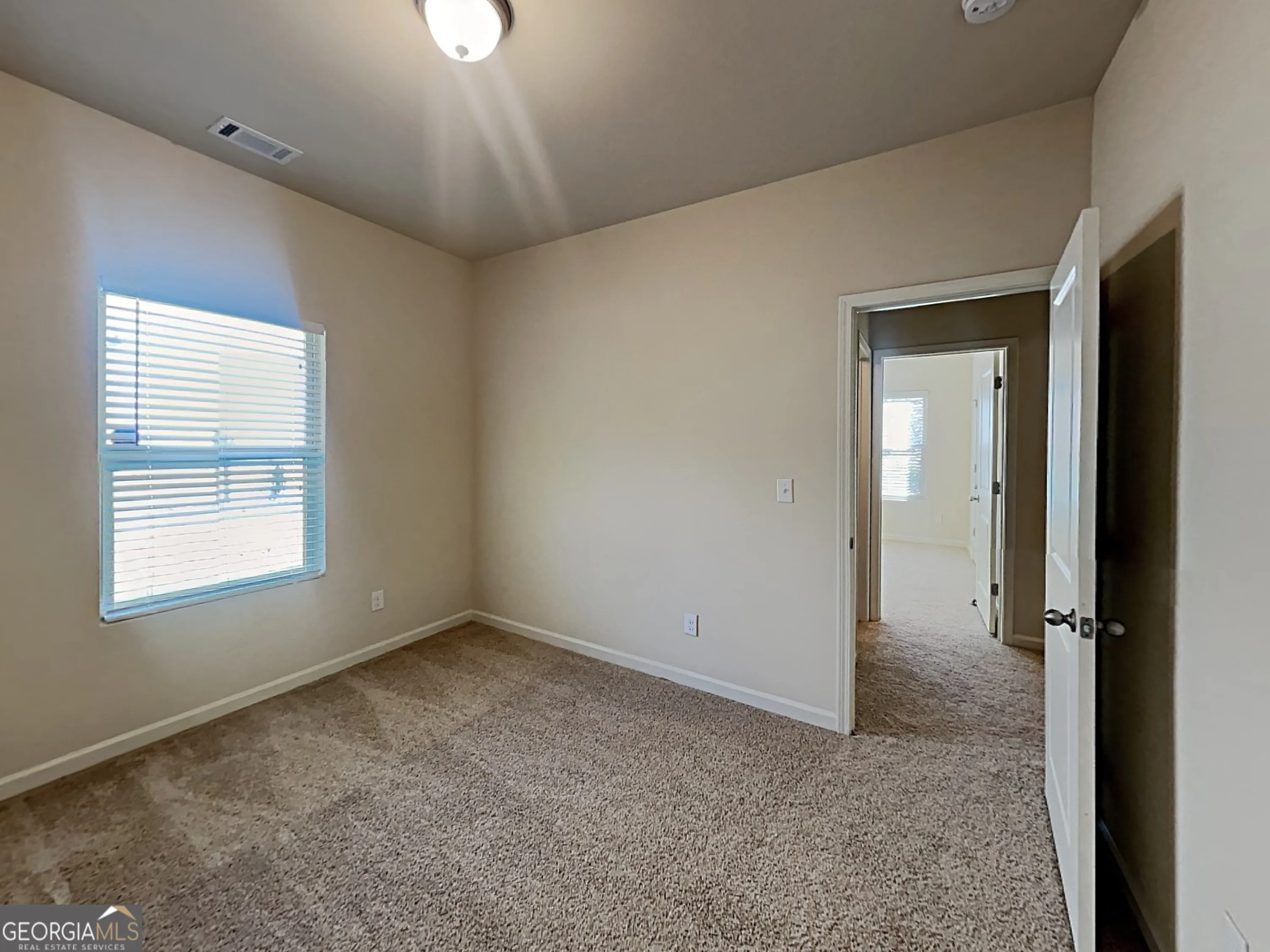 557 Scotland Dr — photo 10 of 29