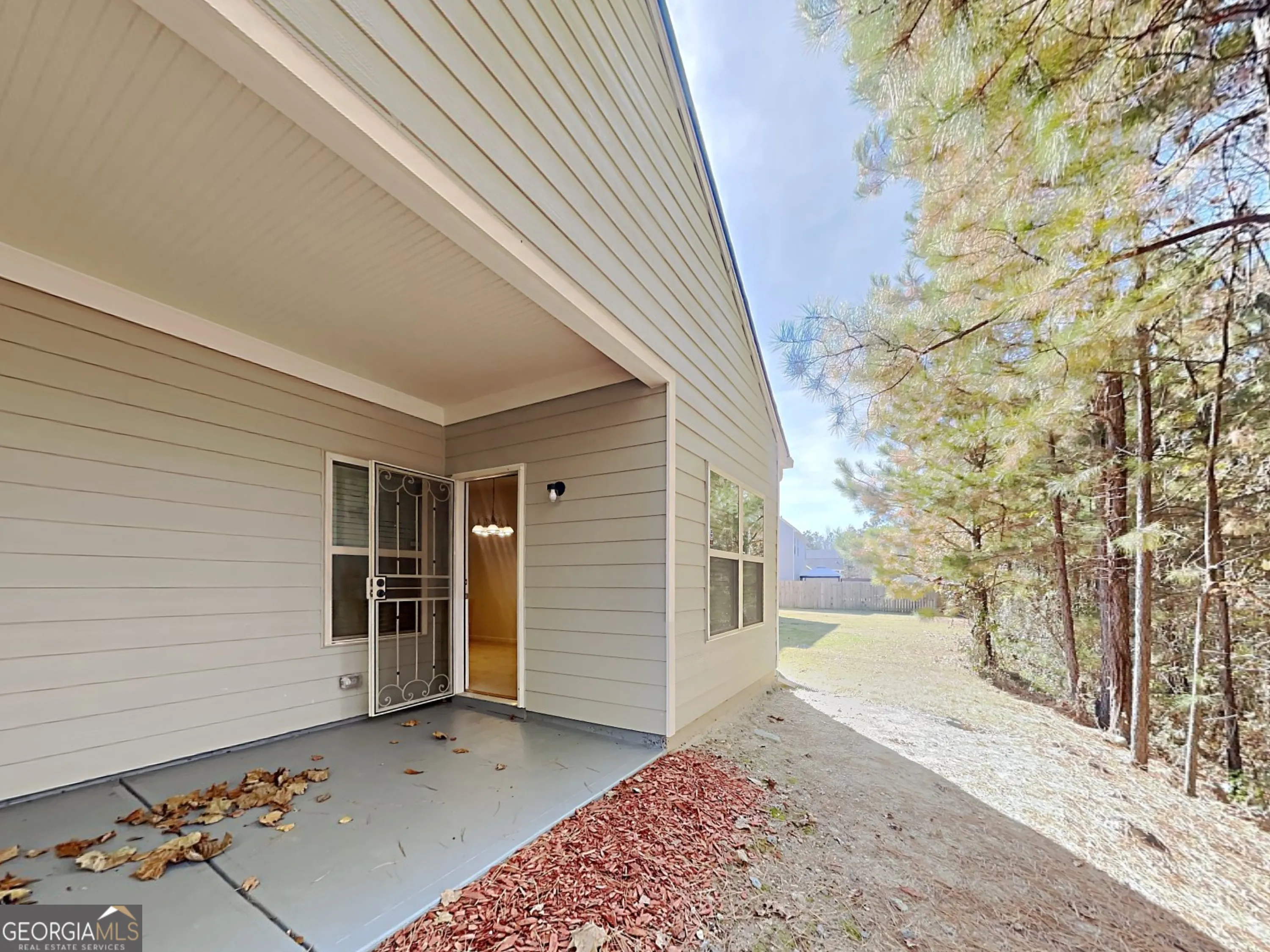 557 Scotland Dr — photo 7 of 29