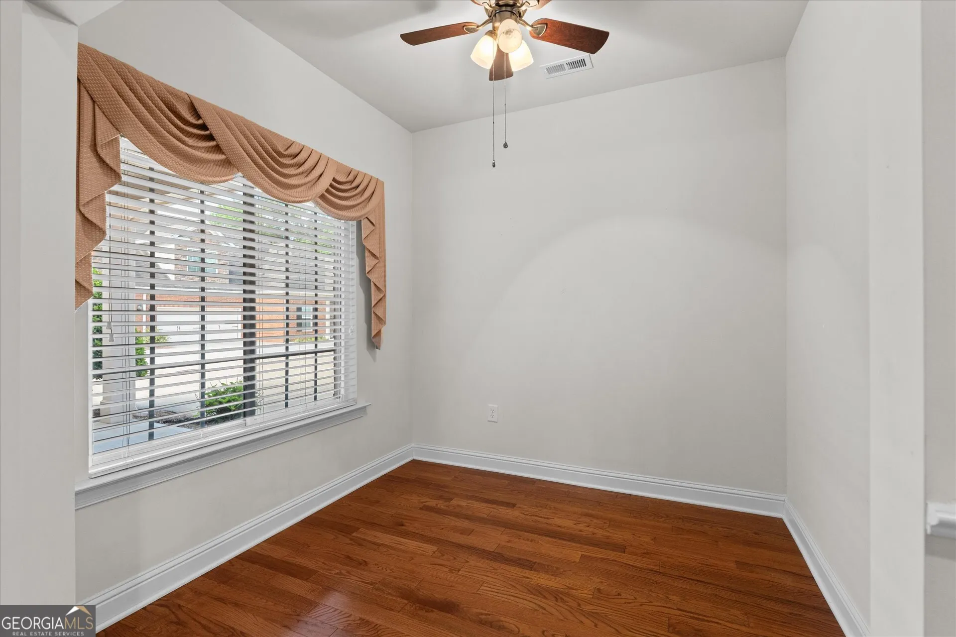 1001 Haven Cir — photo 16 of 41