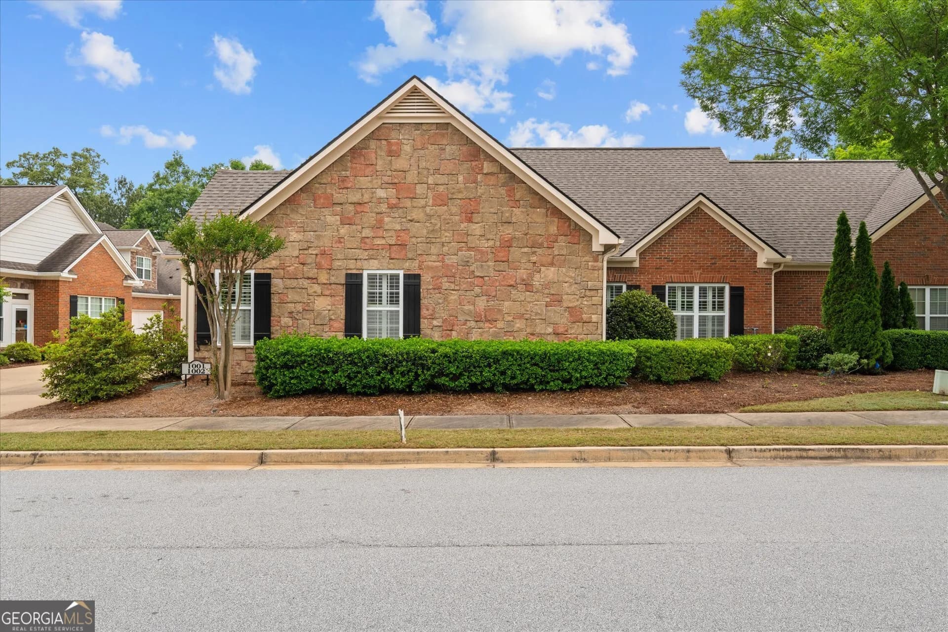 1001 Haven Cir, Douglasville