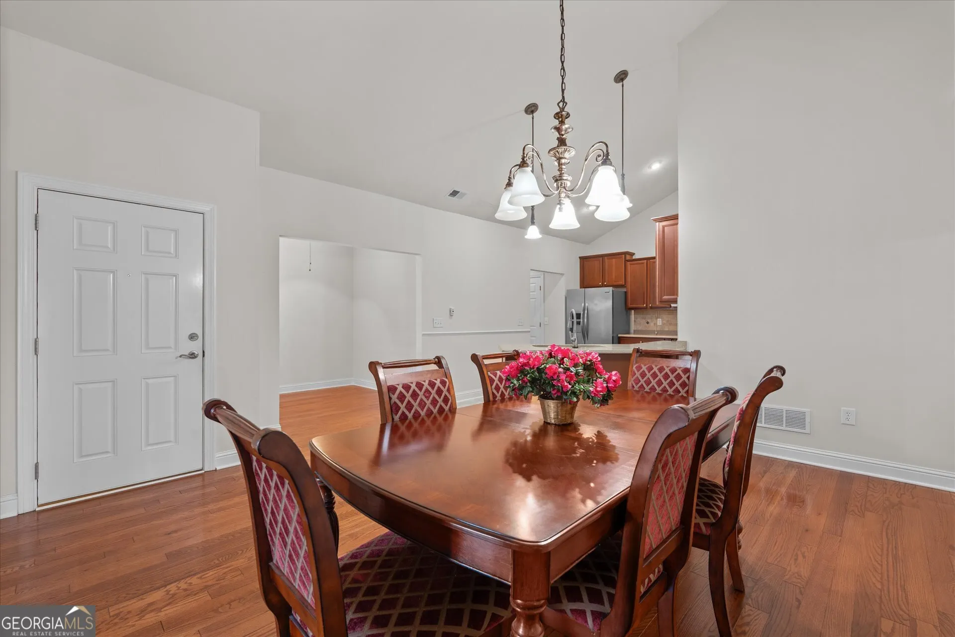1001 Haven Cir — photo 10 of 41