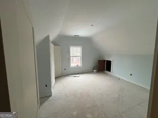 5585 Yorkshire Ct — photo 8 of 22