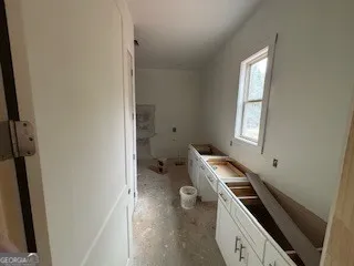 5585 Yorkshire Ct — photo 11 of 22