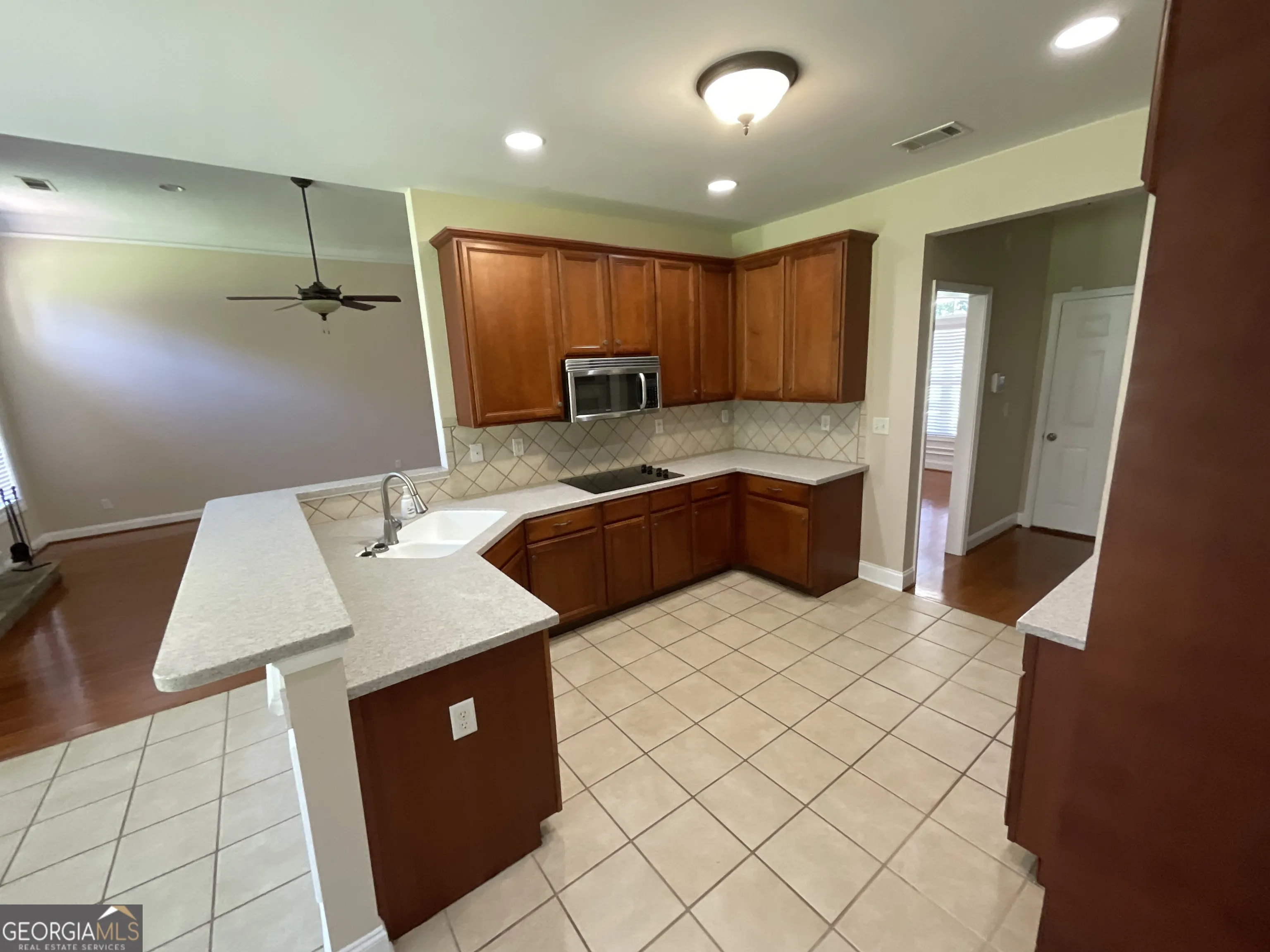 8690 Copperridge Dr — photo 5 of 45