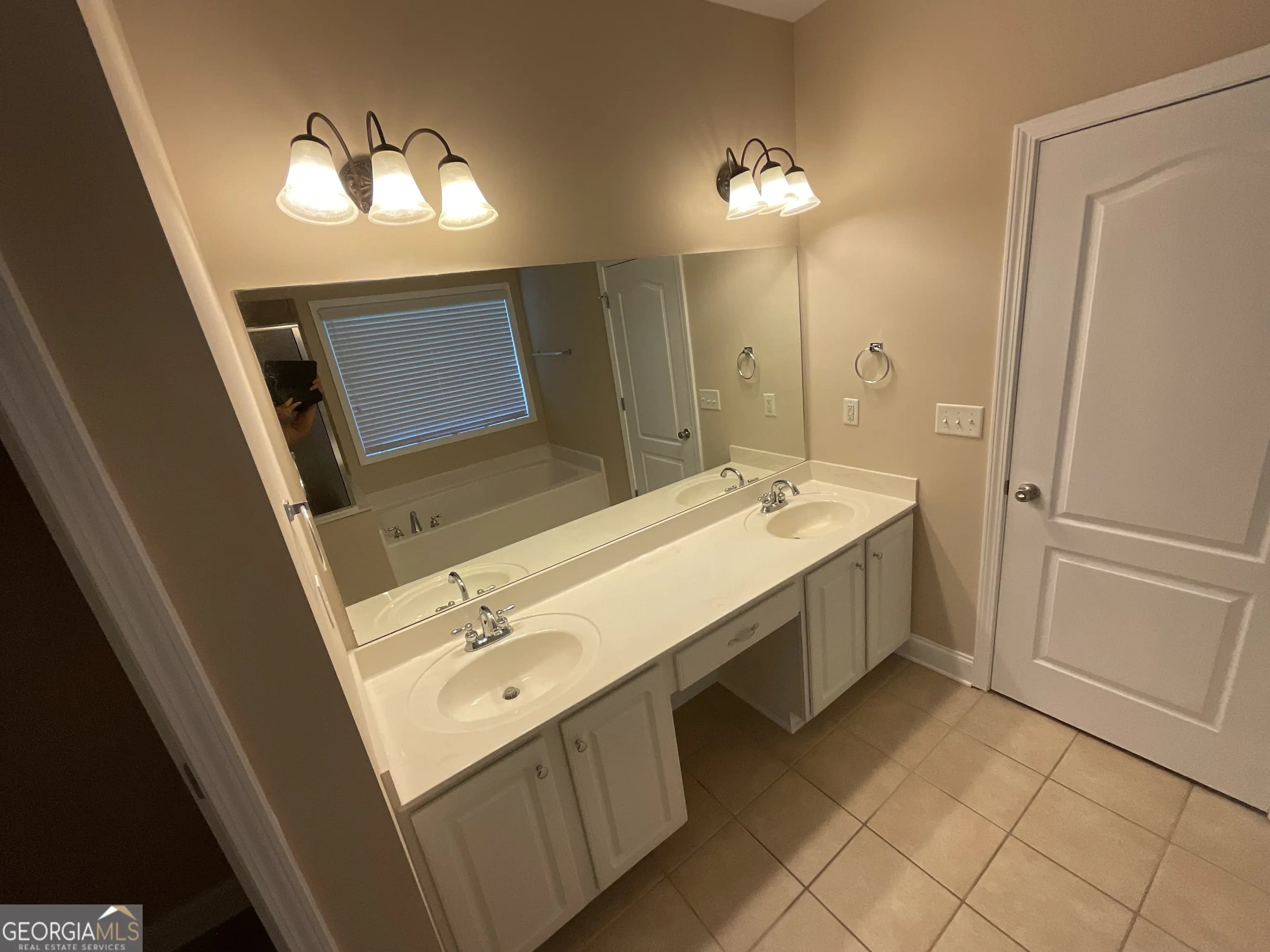 8690 Copperridge Dr — photo 12 of 45