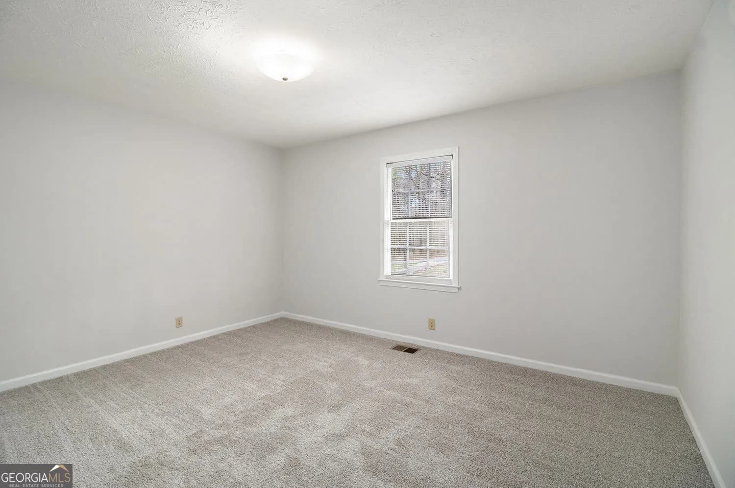 1436 Heritage Ct — photo 6 of 35