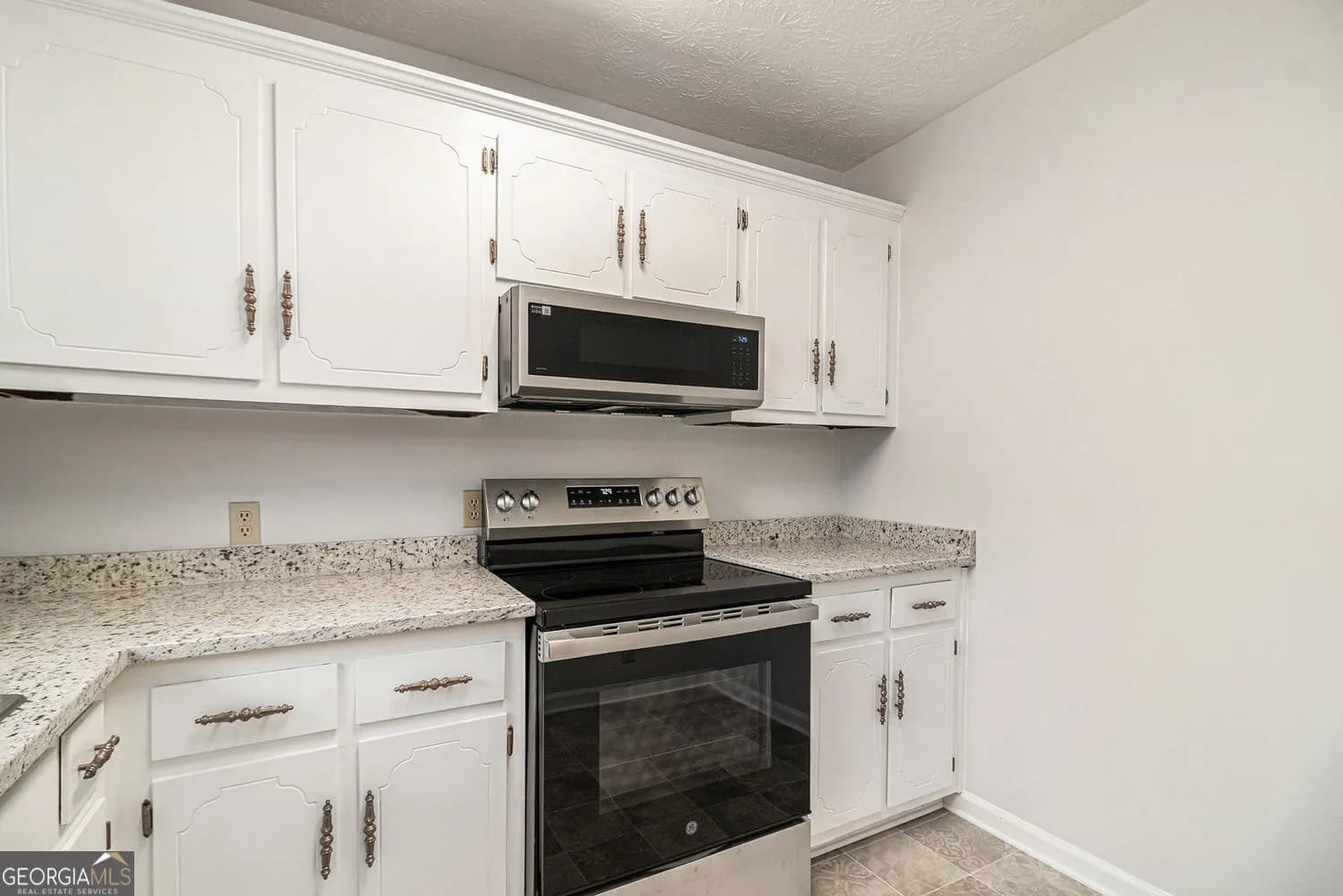 1436 Heritage Ct — photo 3 of 35