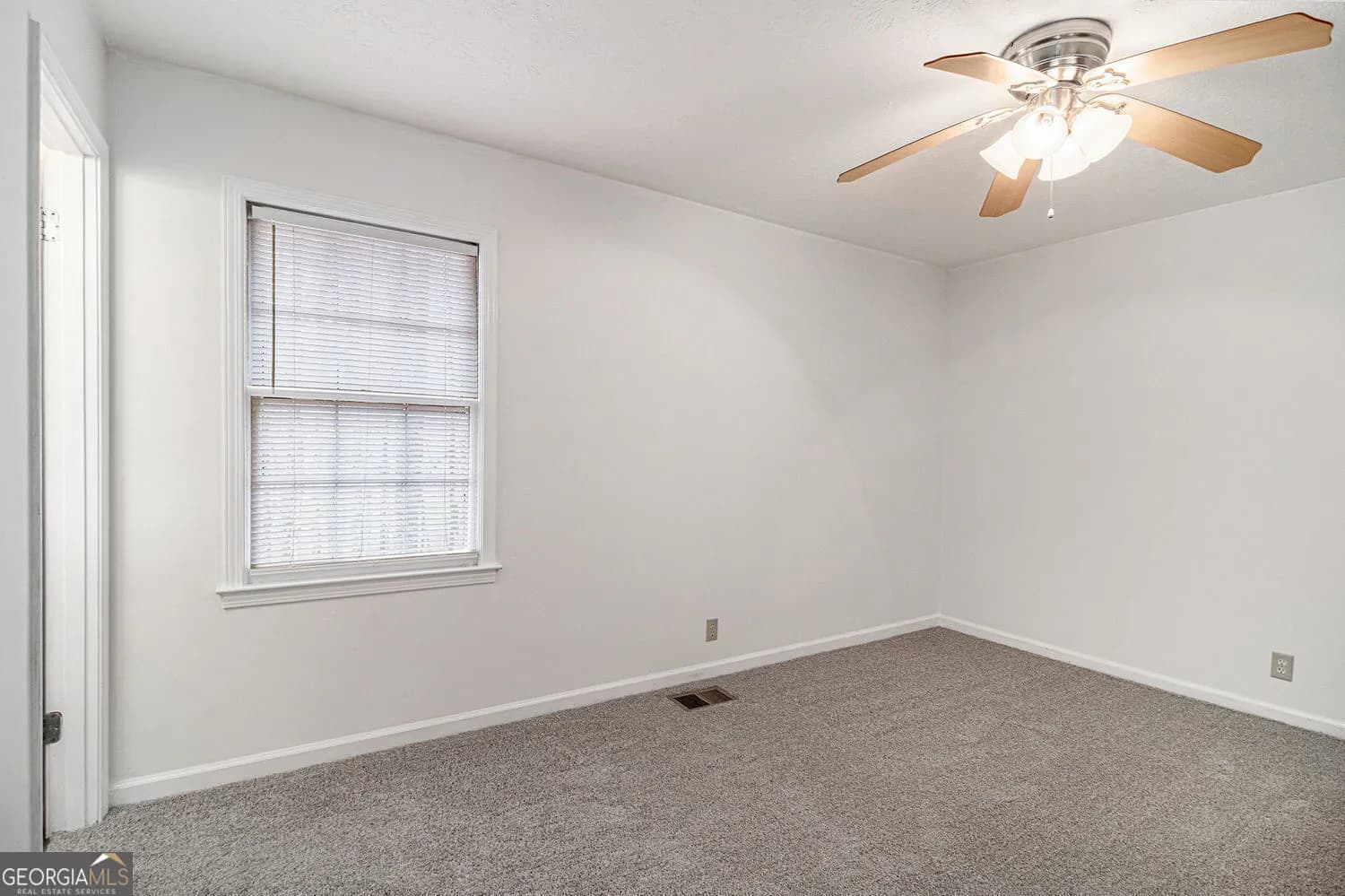 1436 Heritage Ct — photo 7 of 35