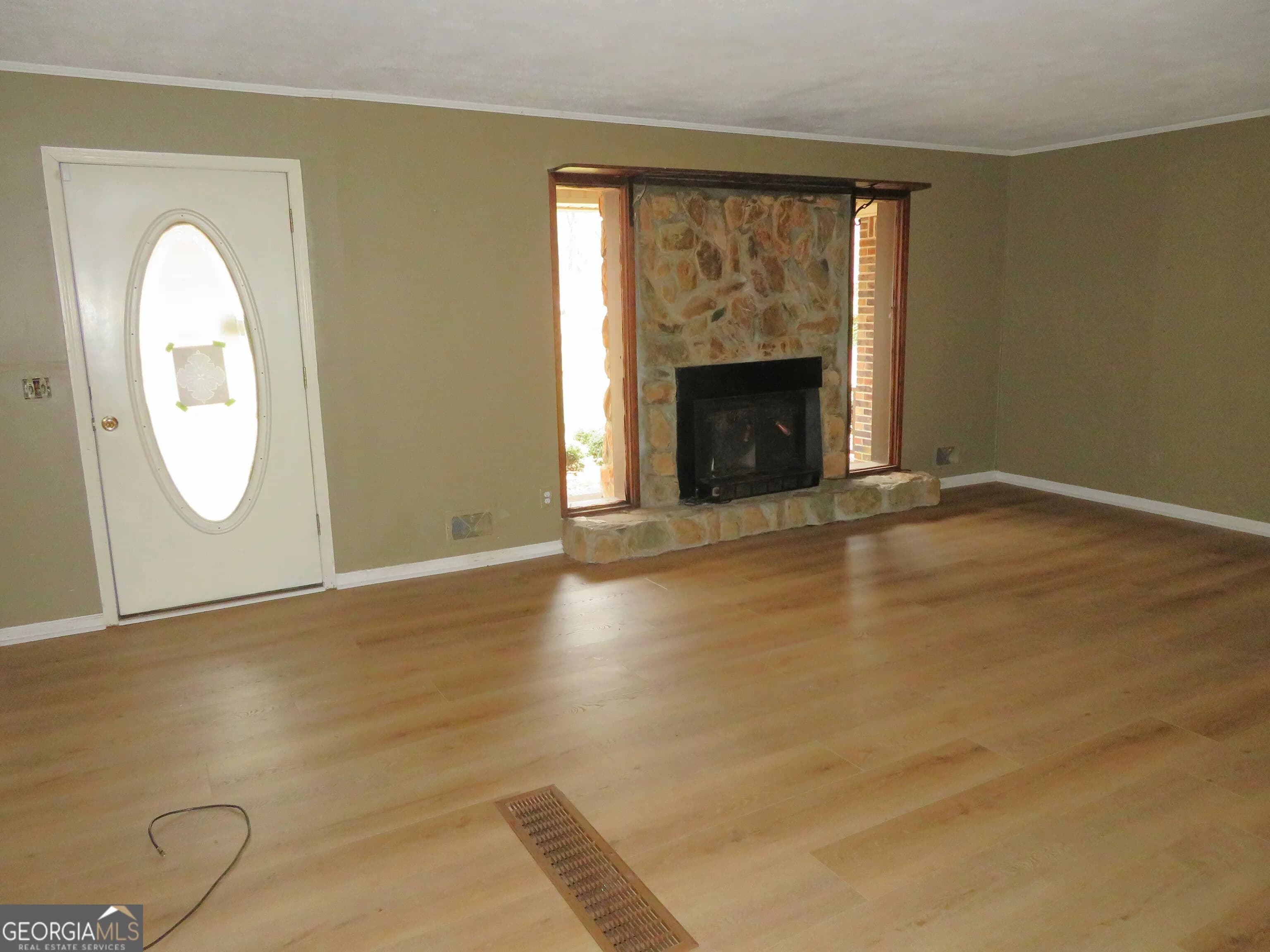 1050 Waddell St — photo 24 of 27