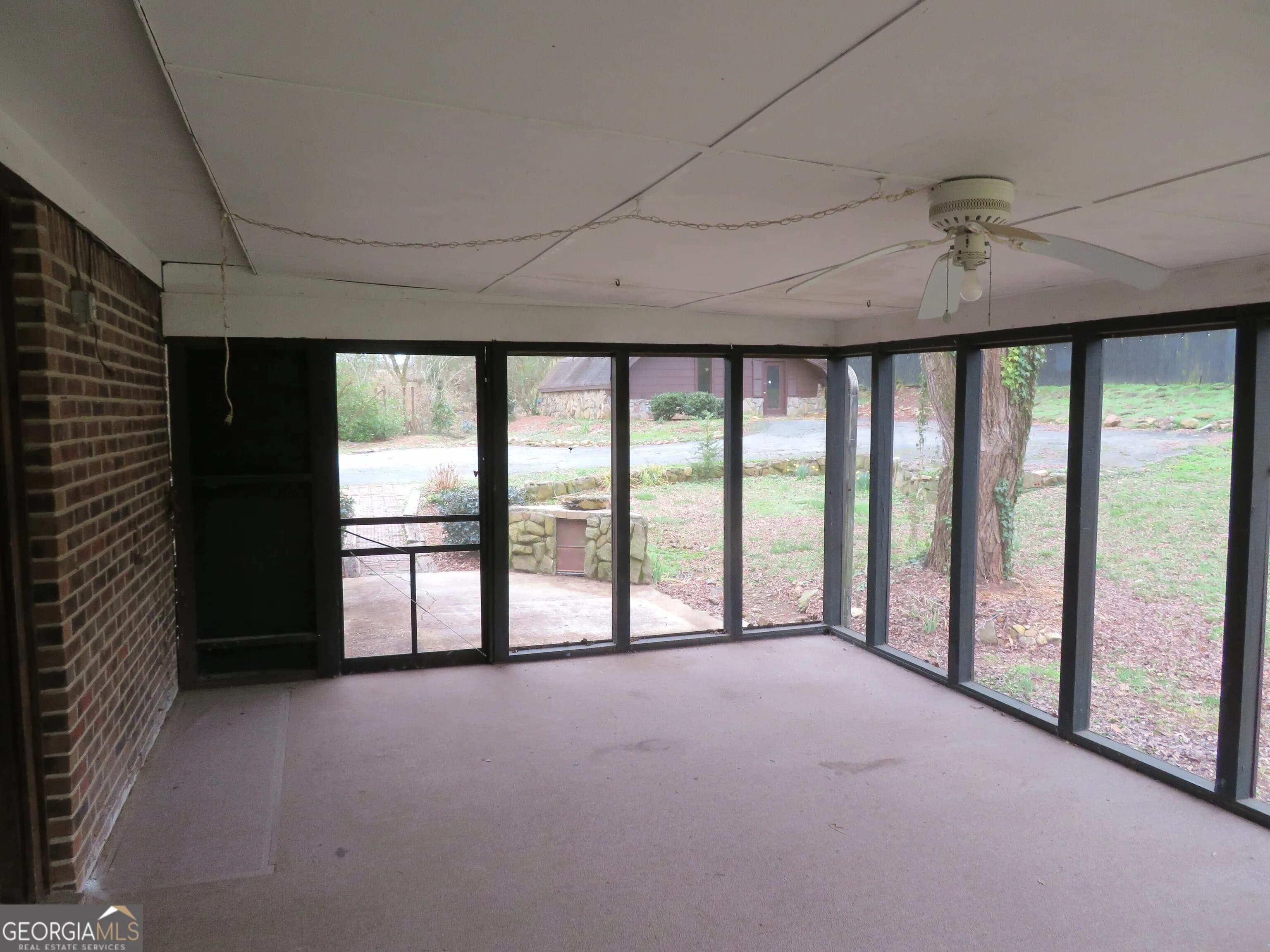 1050 Waddell St — photo 15 of 27