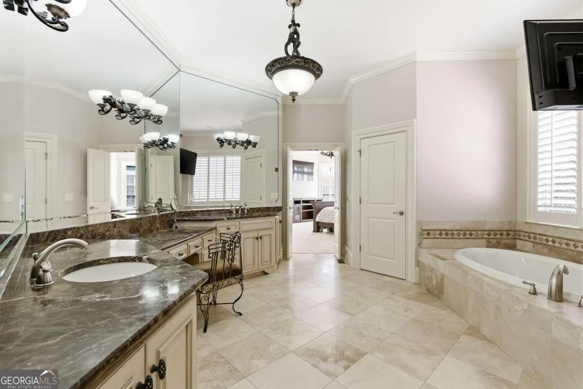 6335 Howell Cobb Ct — photo 12 of 47