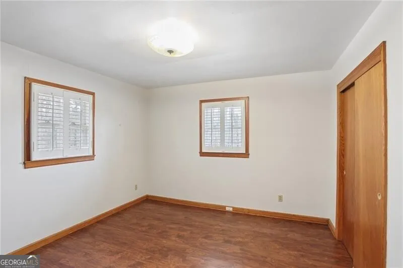 277 Oak St — photo 17 of 35