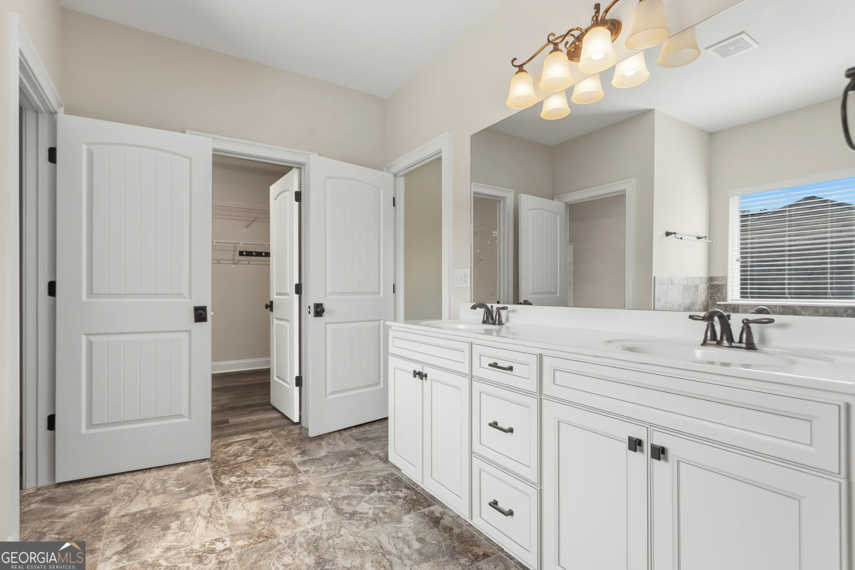 44 Ashbury Cir — photo 21 of 54