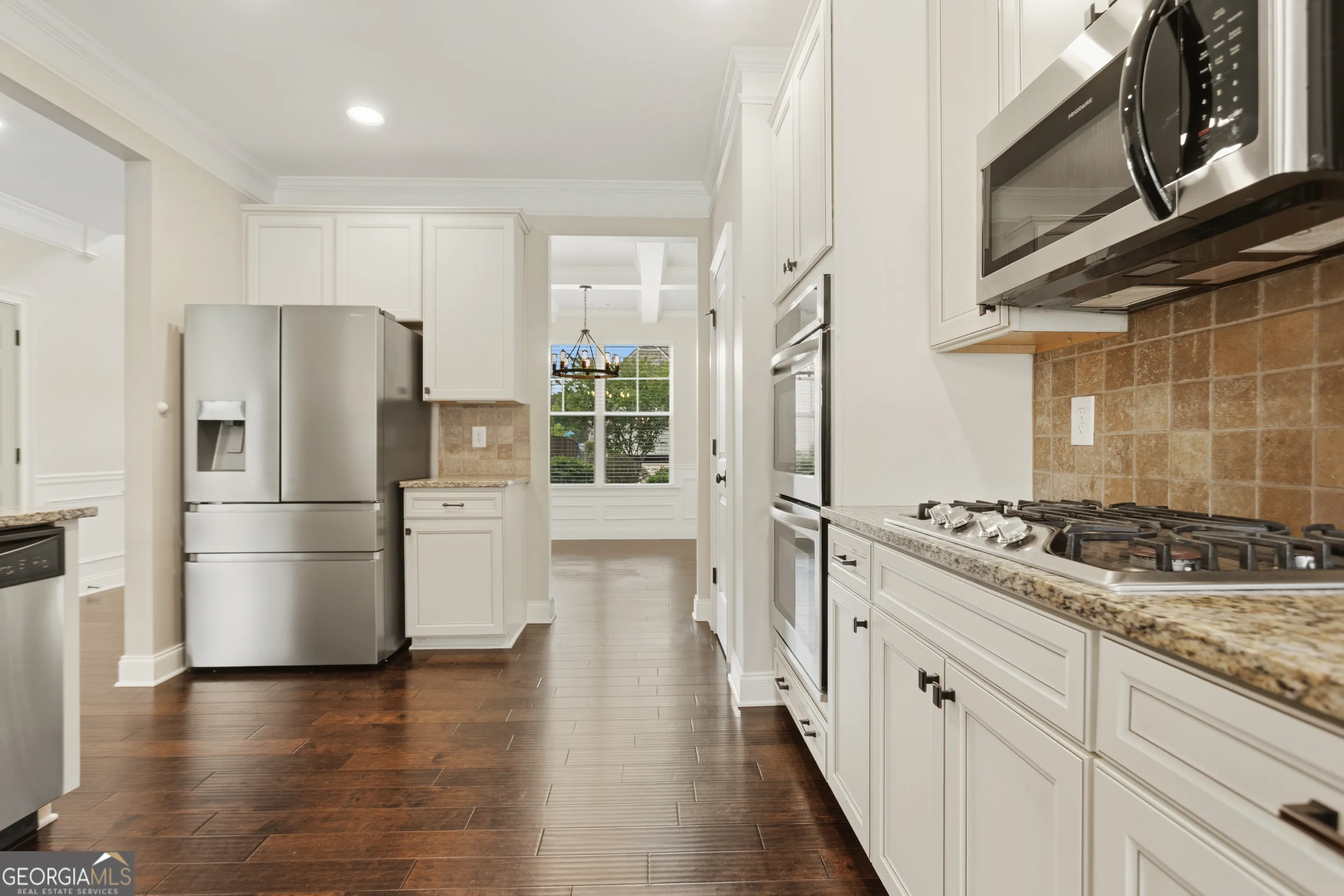 44 Ashbury Cir — photo 7 of 54