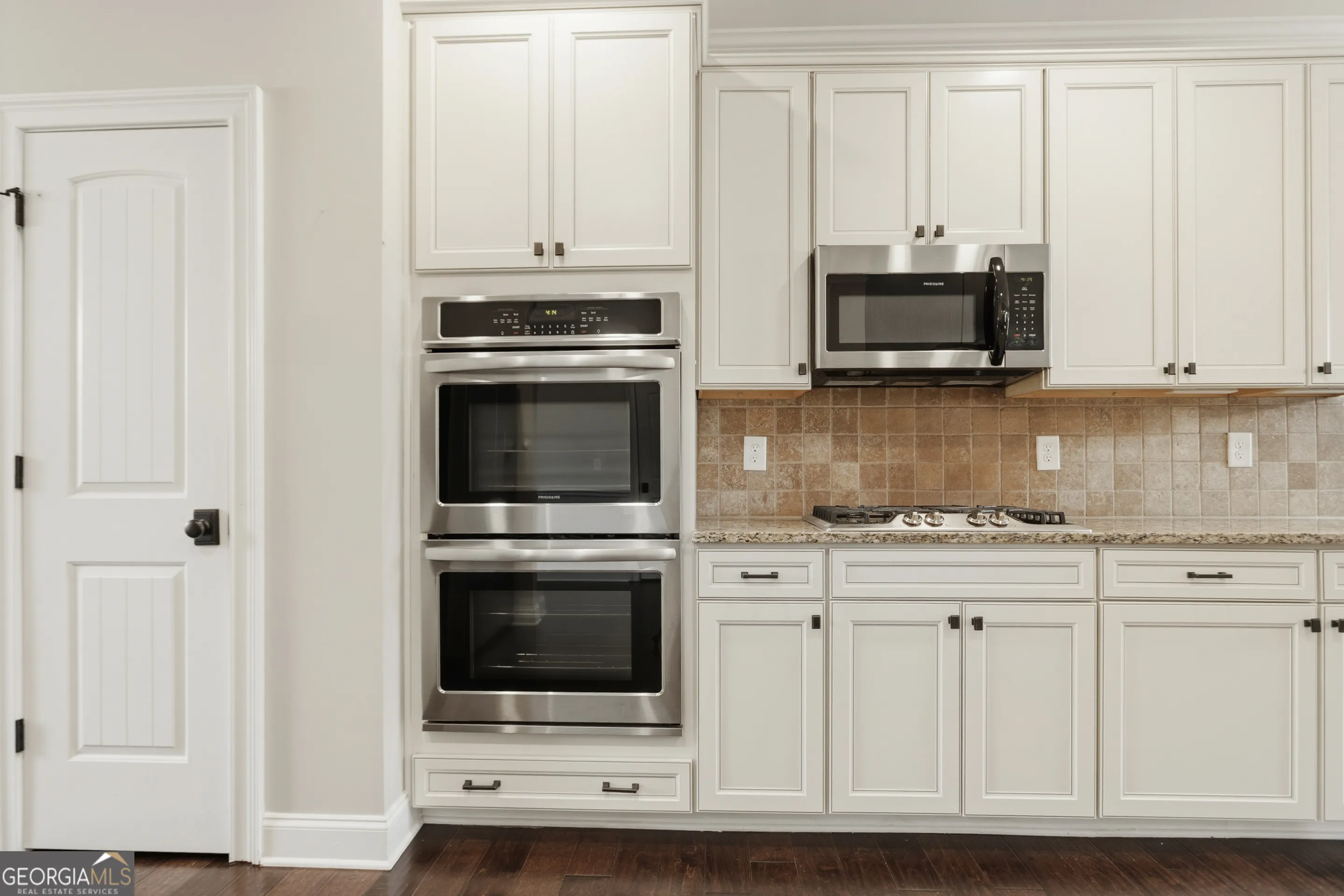 44 Ashbury Cir — photo 9 of 54