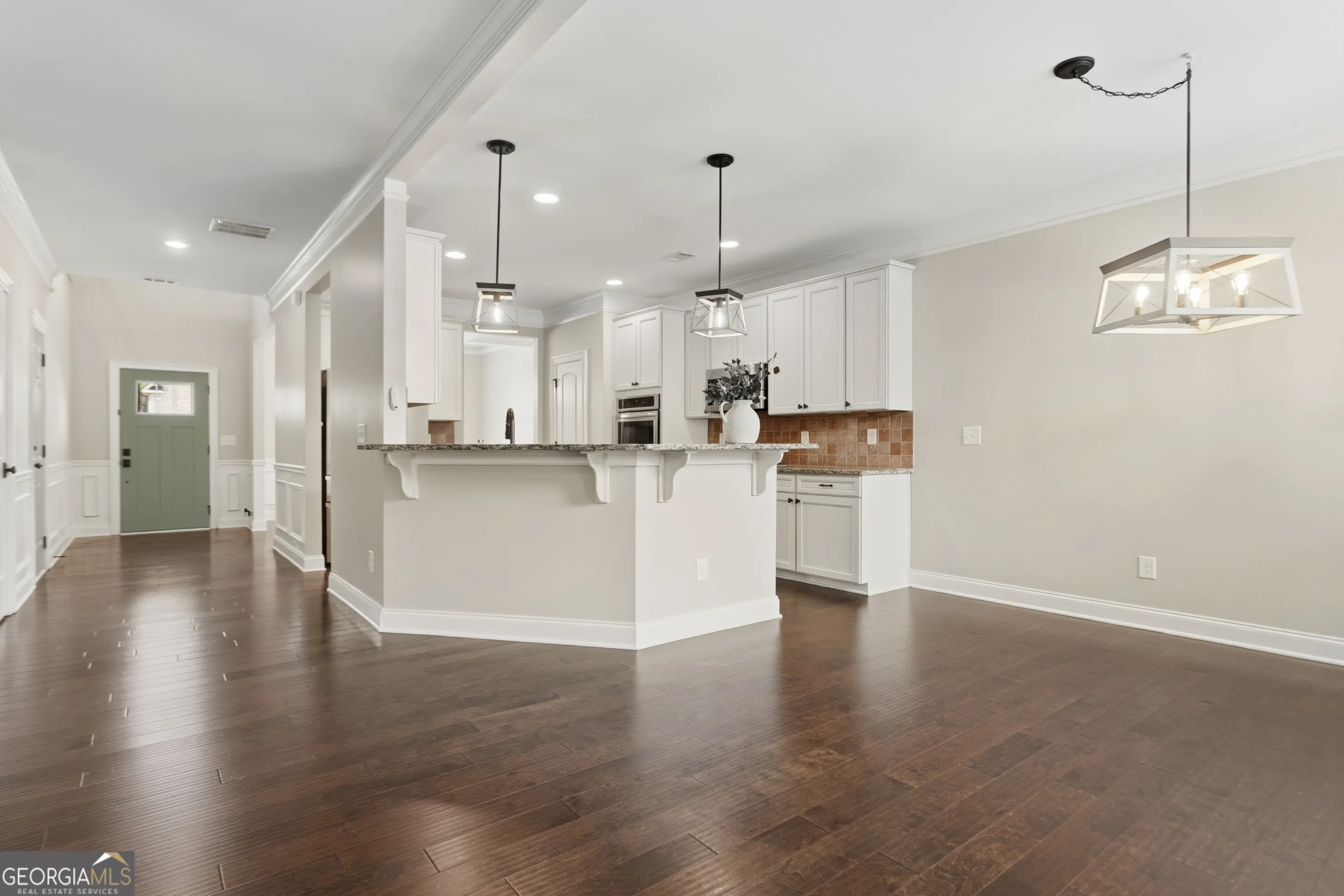 44 Ashbury Cir — photo 10 of 54