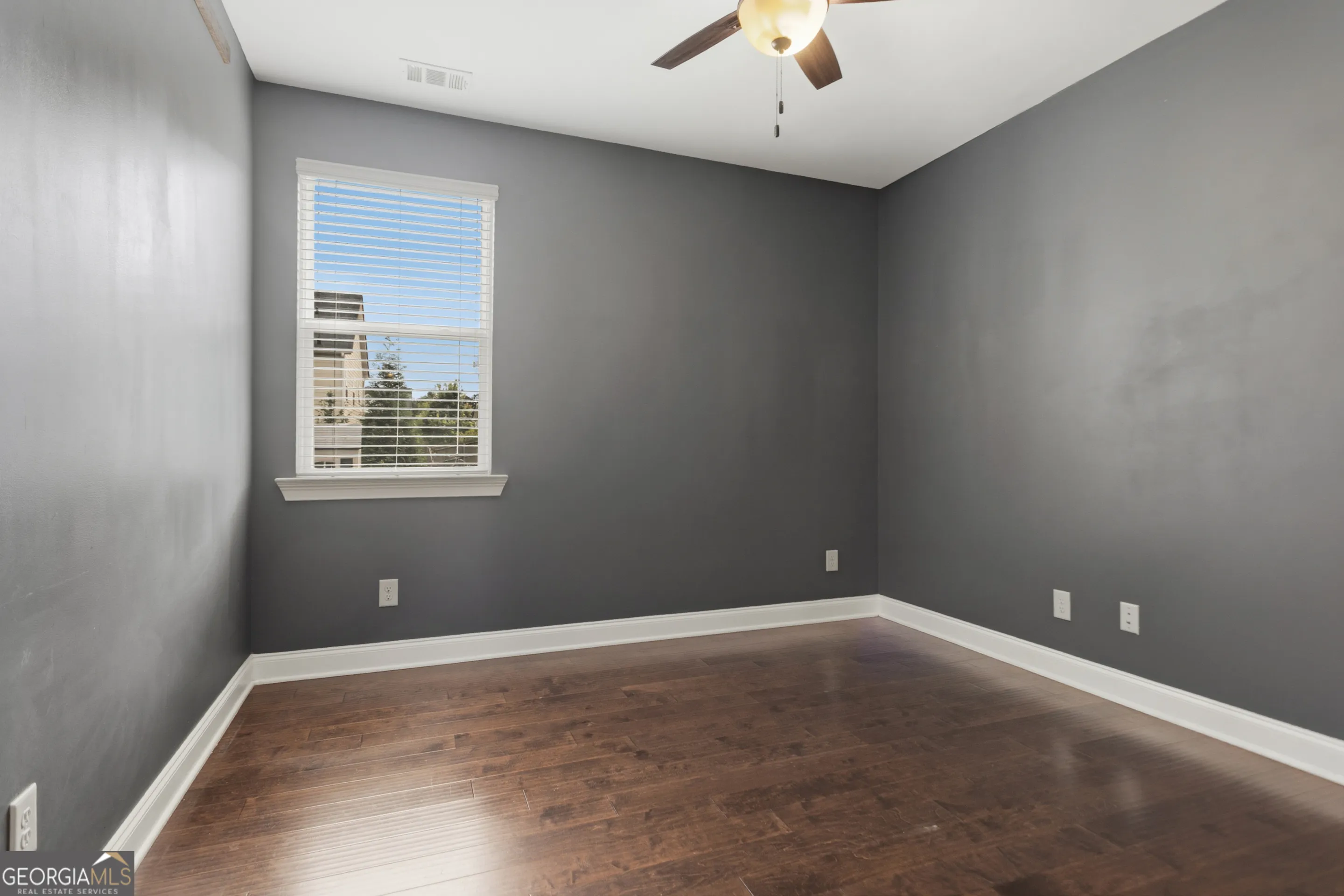 44 Ashbury Cir — photo 11 of 54