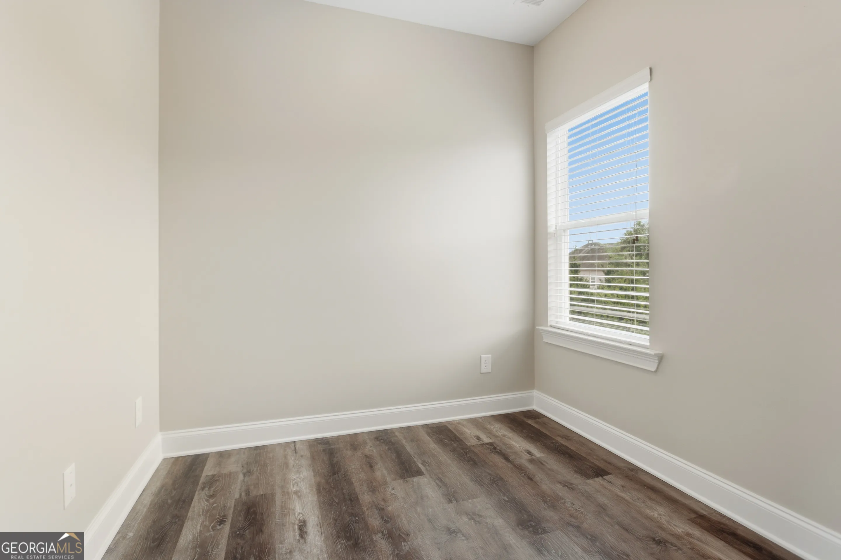 44 Ashbury Cir — photo 18 of 54